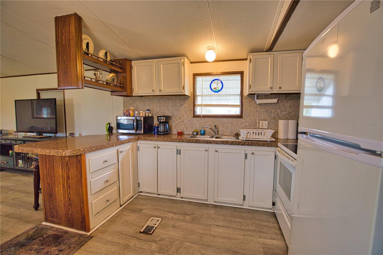 DESOTO MOBILE ESTATES - Residential