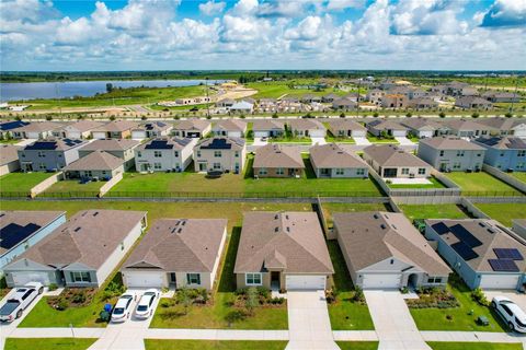 A home in LAKE ALFRED