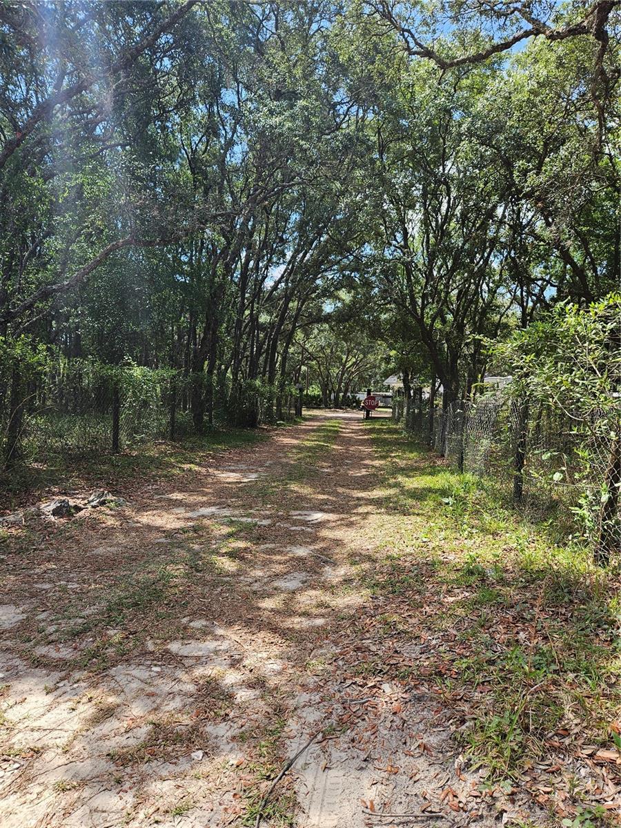 GLEN FLORA ACRES UNREC SUB - Land
