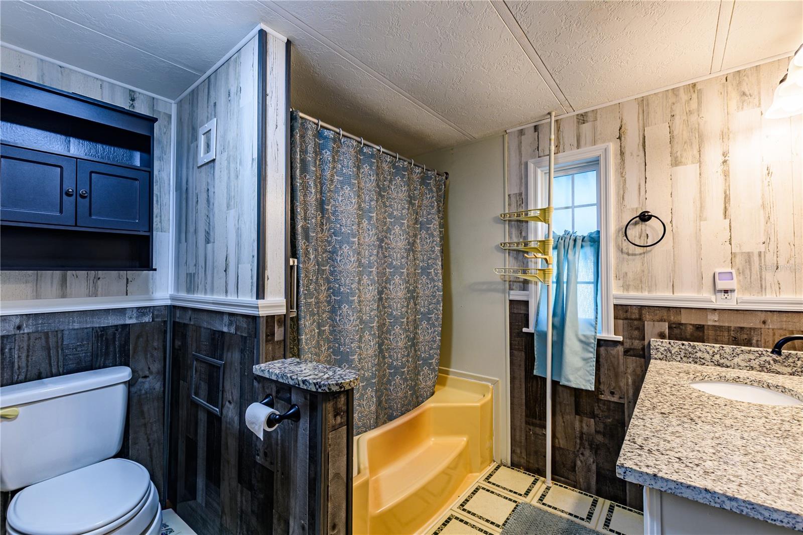 OAKS ROYAL MOBILE HOME SUB - Residential