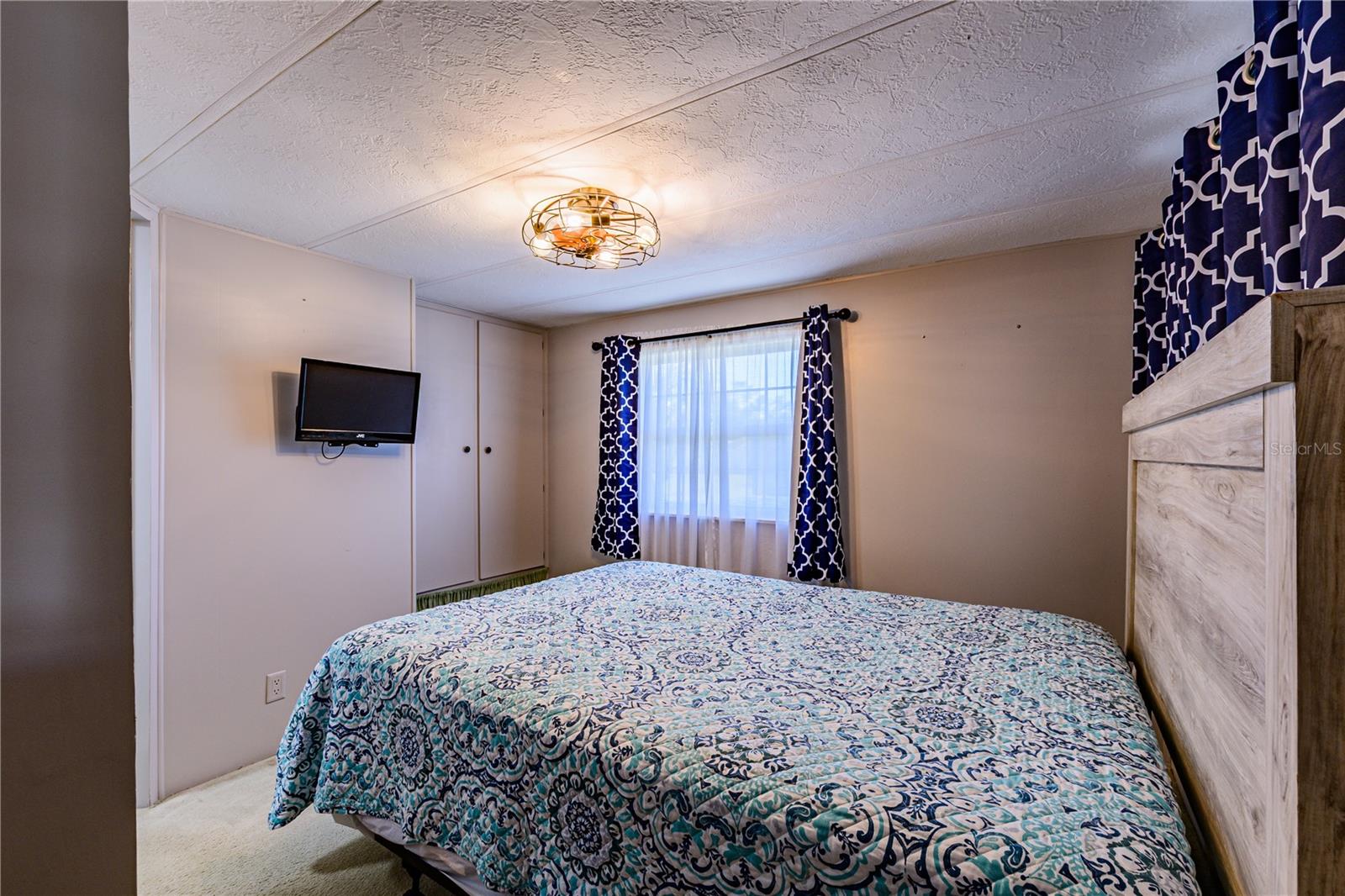 OAKS ROYAL MOBILE HOME SUB - Residential