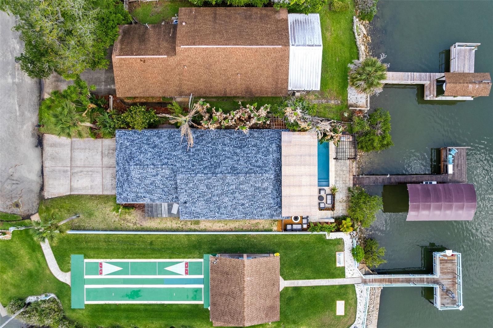 PELICAN COVE - Residential