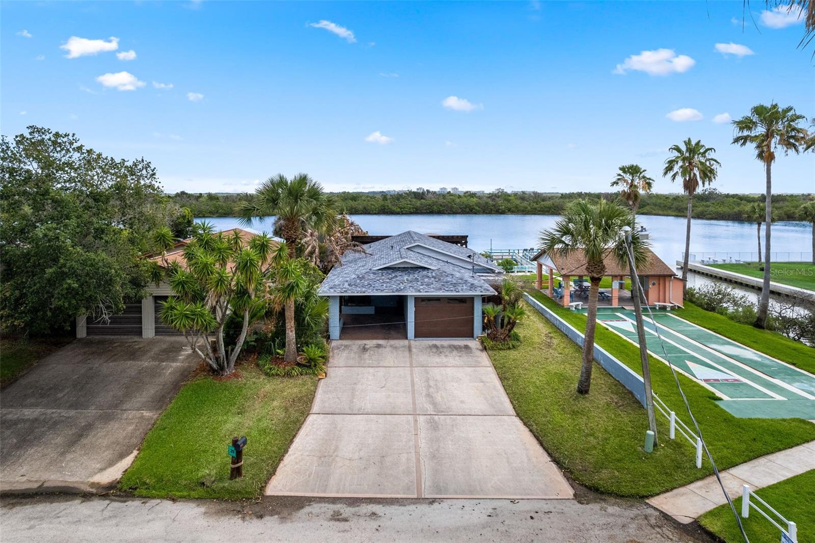 PELICAN COVE - Residential