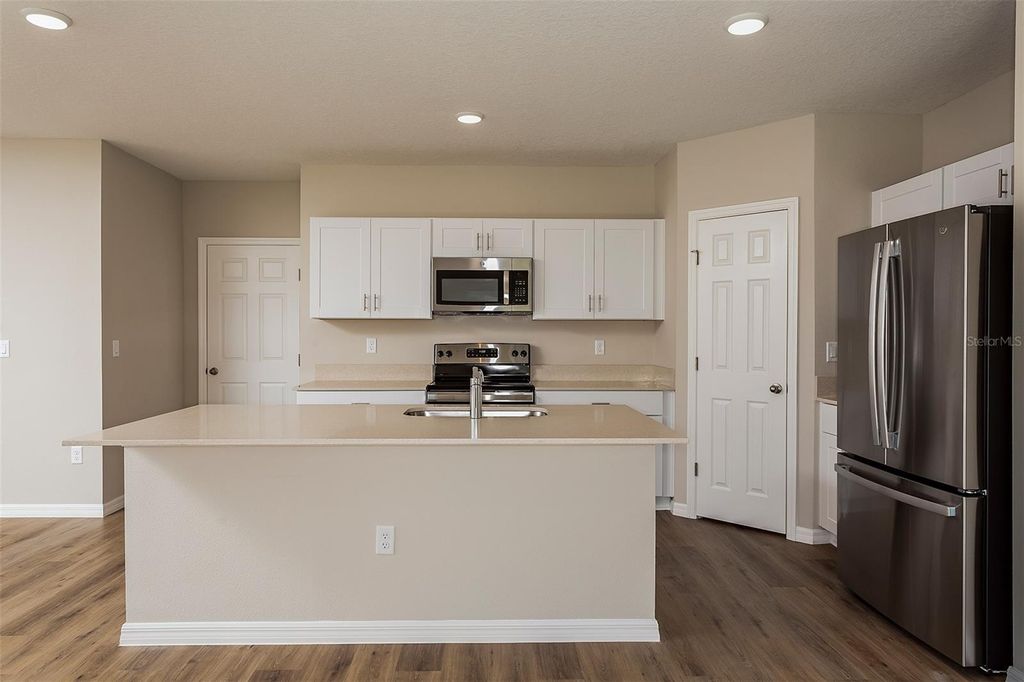 Photo of 33631 Noble Creek Place, Dade City, FL 33525 (MLS # TB8511201)