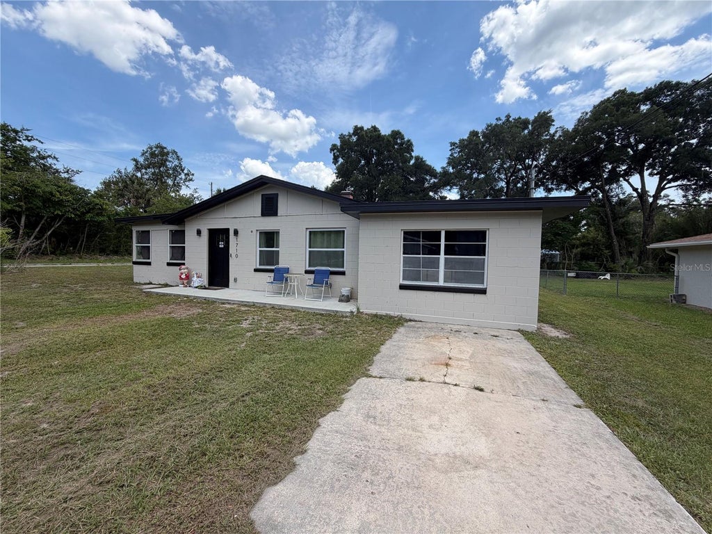 Photo of 1710 Holly Blvd, Deland, FL 32720 (MLS # V4949537)