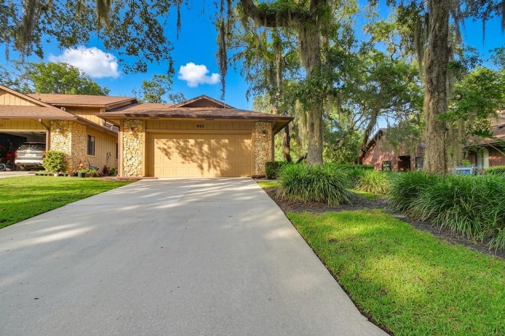 Photo of 840 Shady Branch Trail, Deland, FL 32724 (MLS # V4949416)