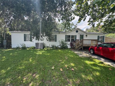 Photo of 28803 Hubbard St, Leesburg, FL 34748 (MLS # O6338949)