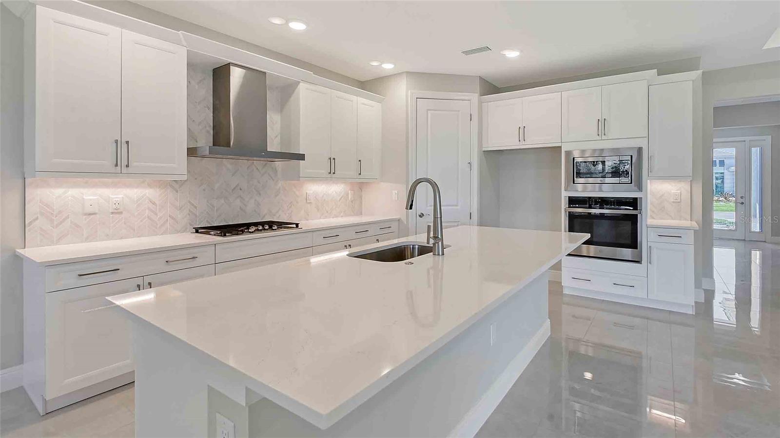 4990 FAIRHOPE CIRCLE