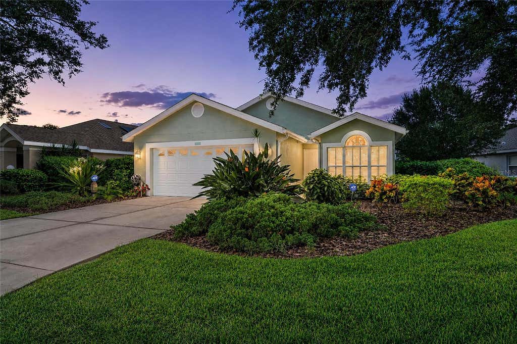 Photo of 7488 Eleanor Circle #80, Sarasota, FL 34243 (MLS # A4703667)