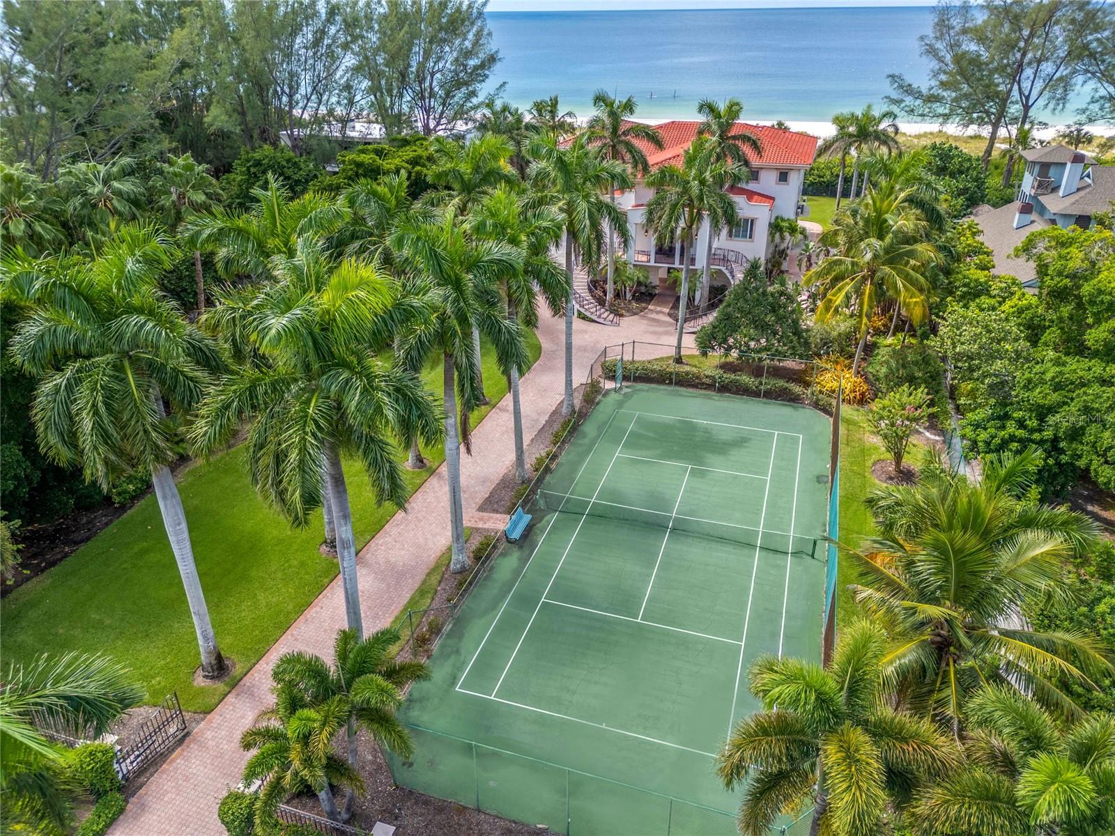 LONGBOAT KEY - Residential