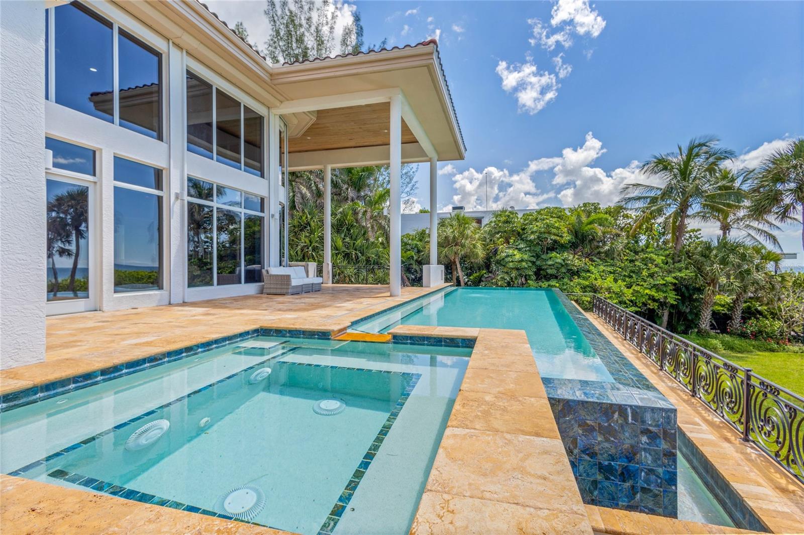 LONGBOAT KEY - Residential