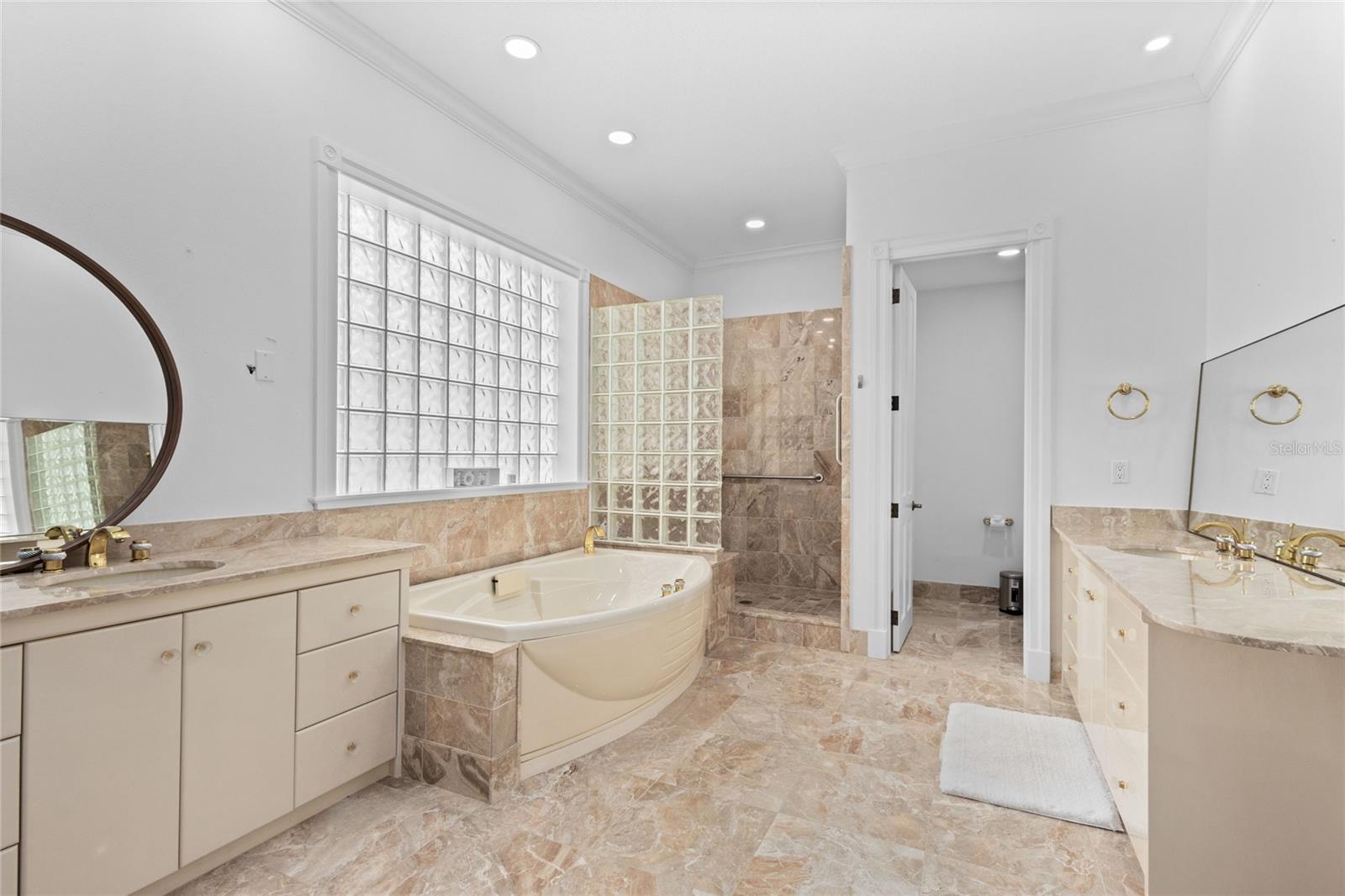 LONGBOAT KEY - Residential