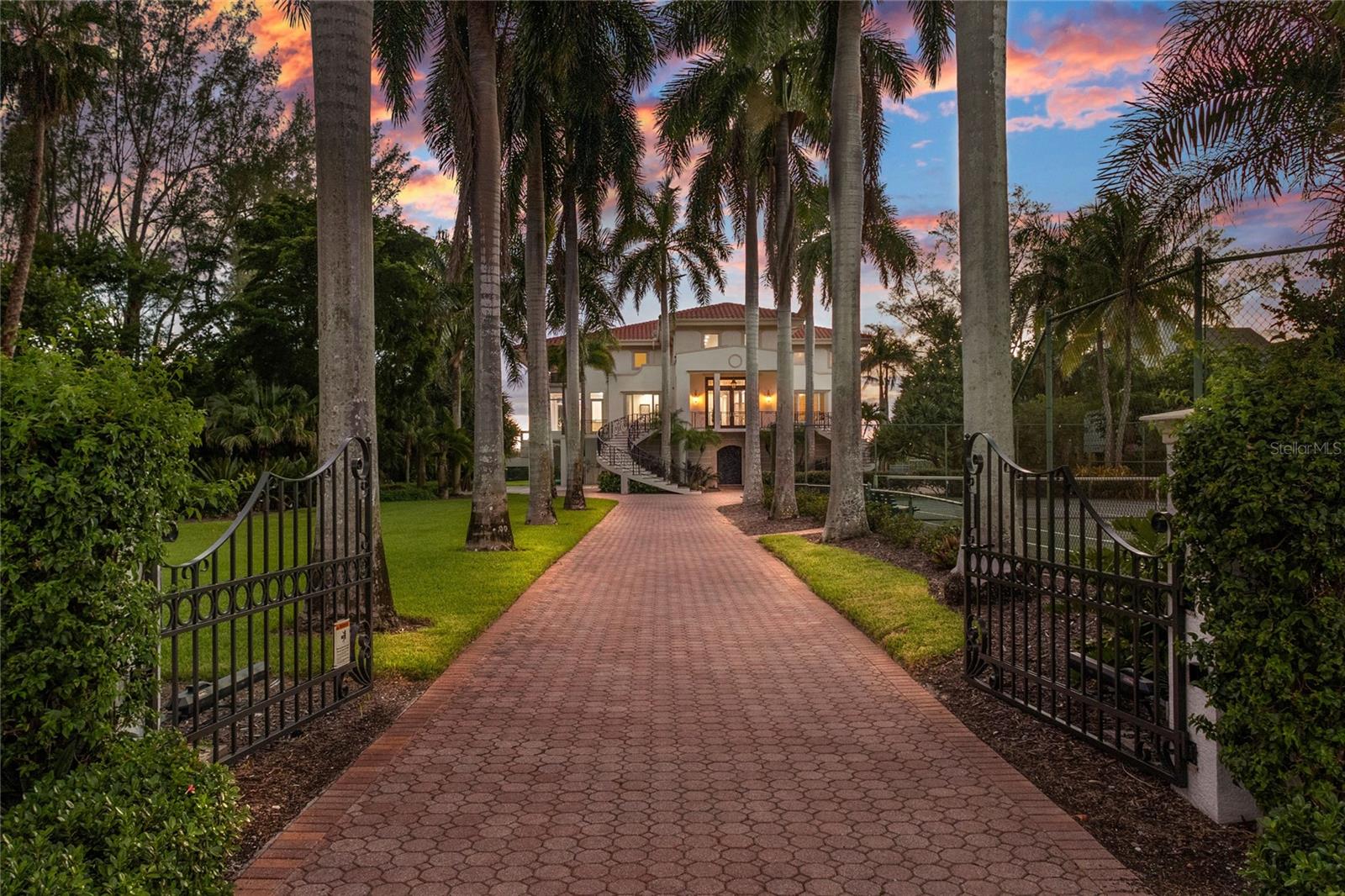 LONGBOAT KEY - Residential