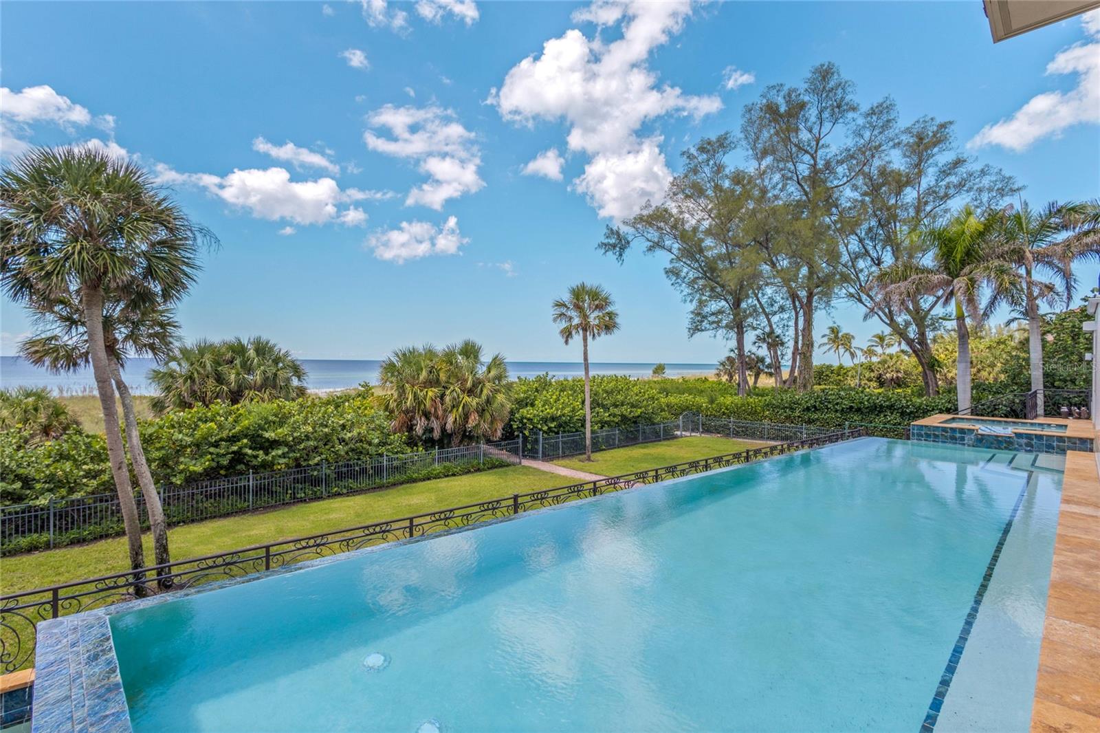 LONGBOAT KEY - Residential