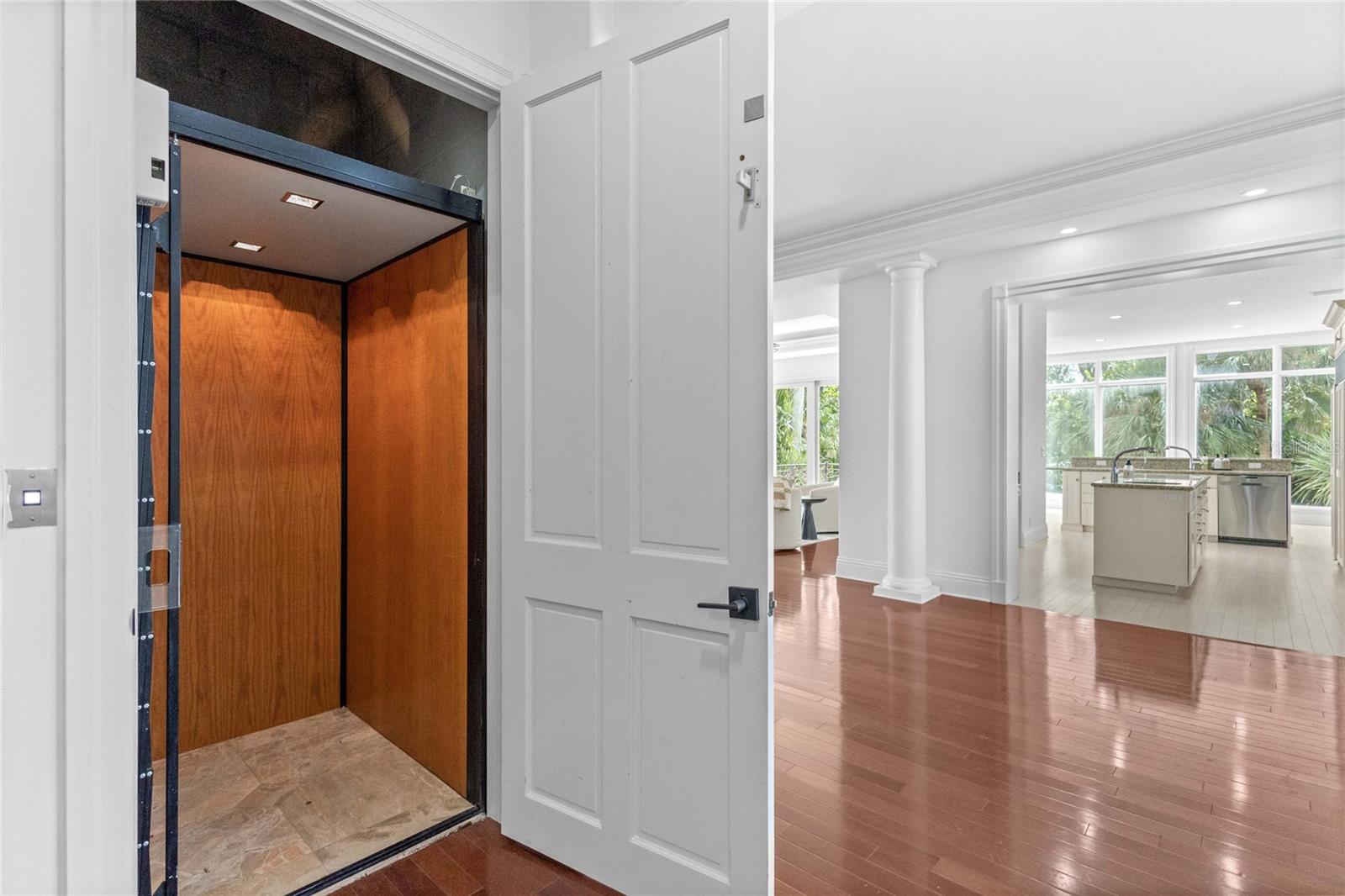 LONGBOAT KEY - Residential