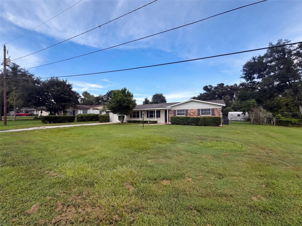 Photo of 4427 Pinebrooke Place, Dover, FL 33527 (MLS # O6442988)