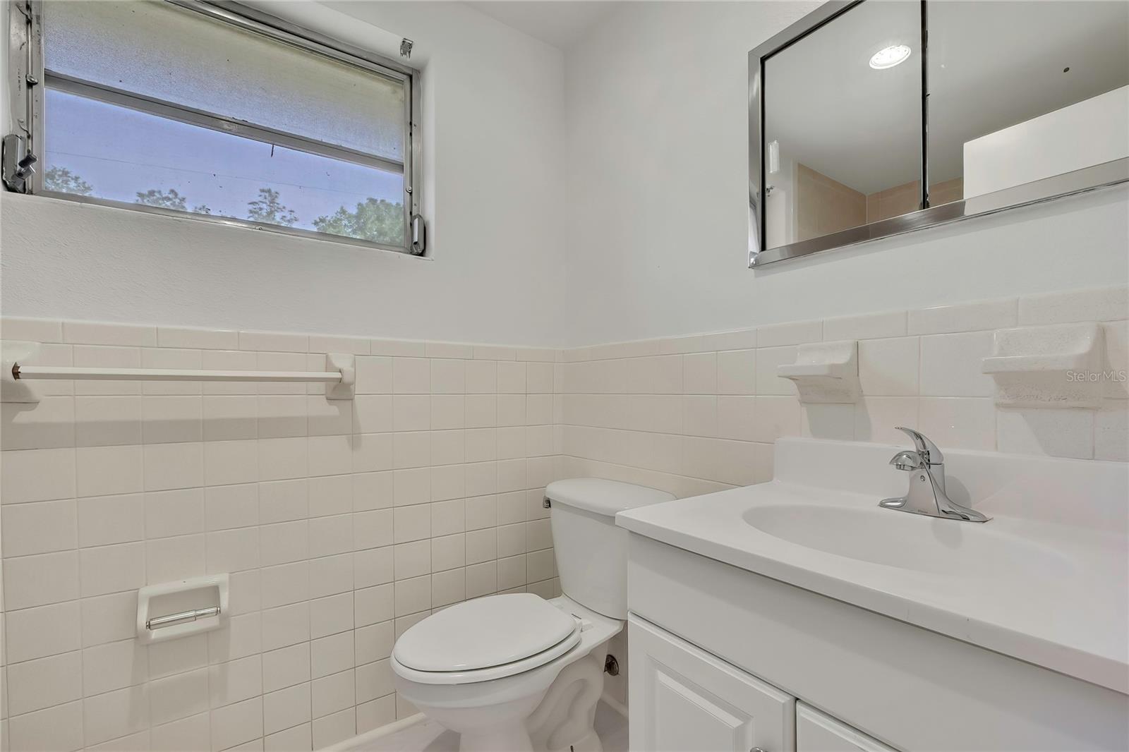 BEVERLY HILLS UNIT 03A - Residential