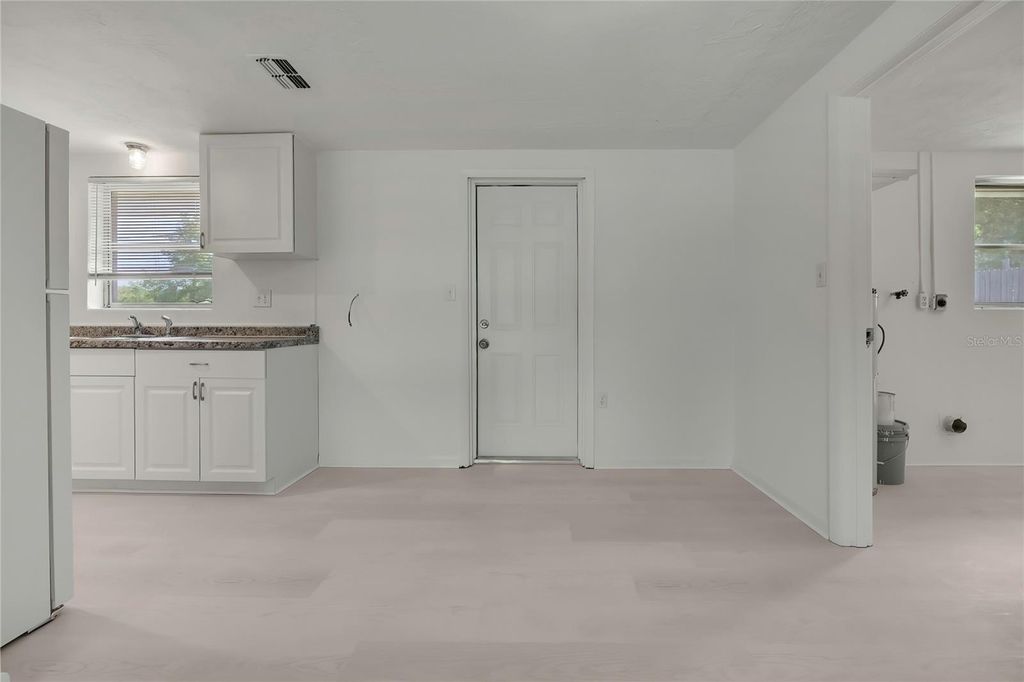 Photo of 1 E Murray Street, Beverly Hills, FL 34465 (MLS # W7885388)