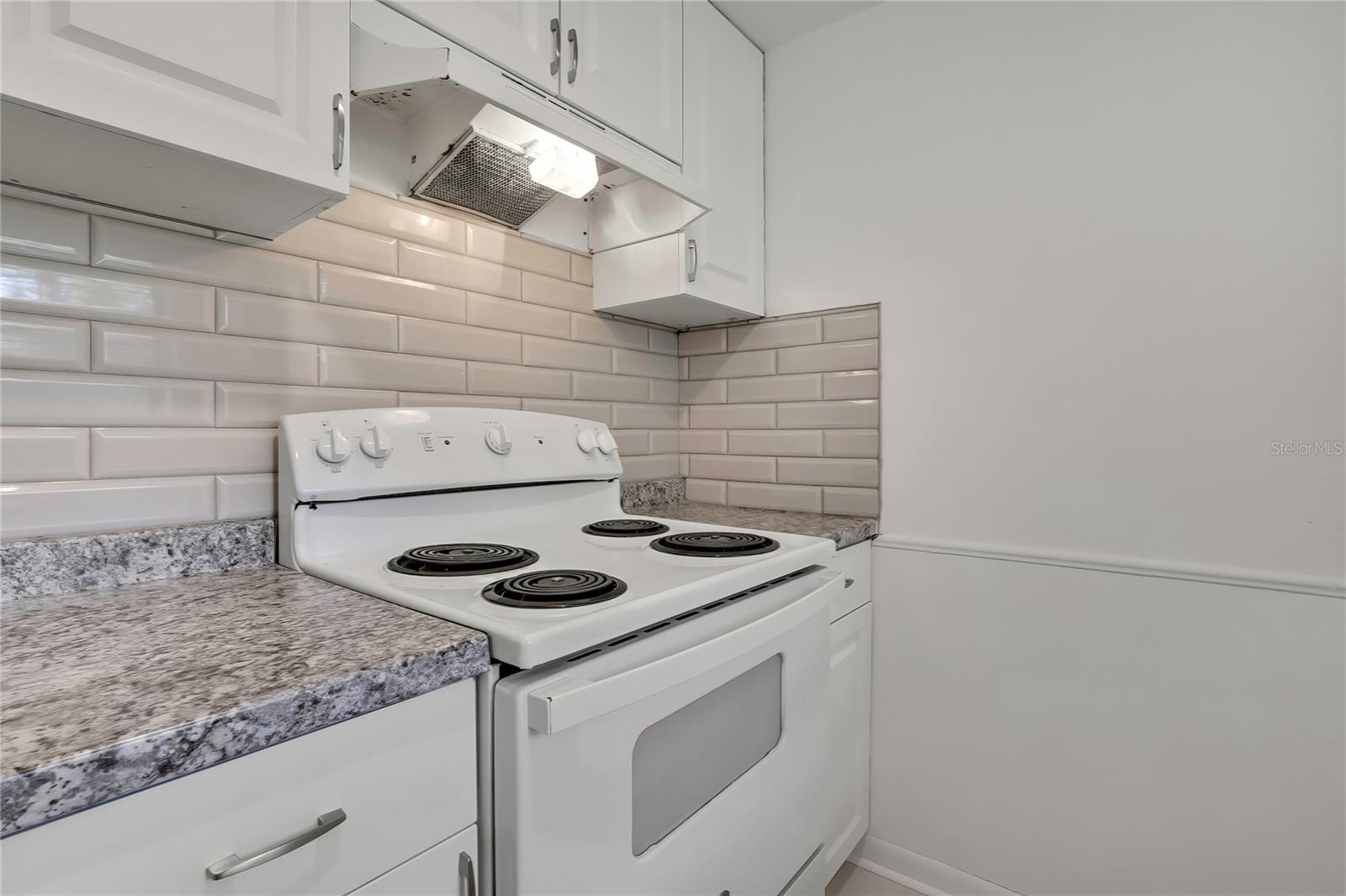 BEVERLY HILLS UNIT 03A - Residential