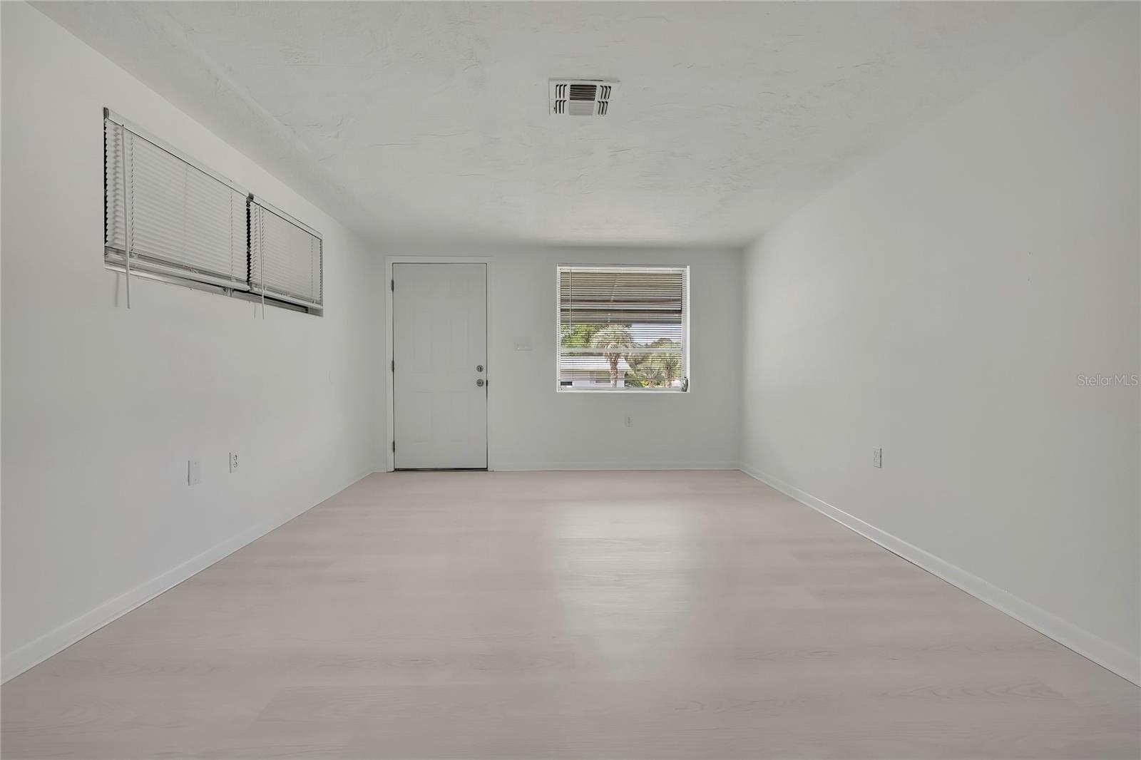 BEVERLY HILLS UNIT 03A - Residential