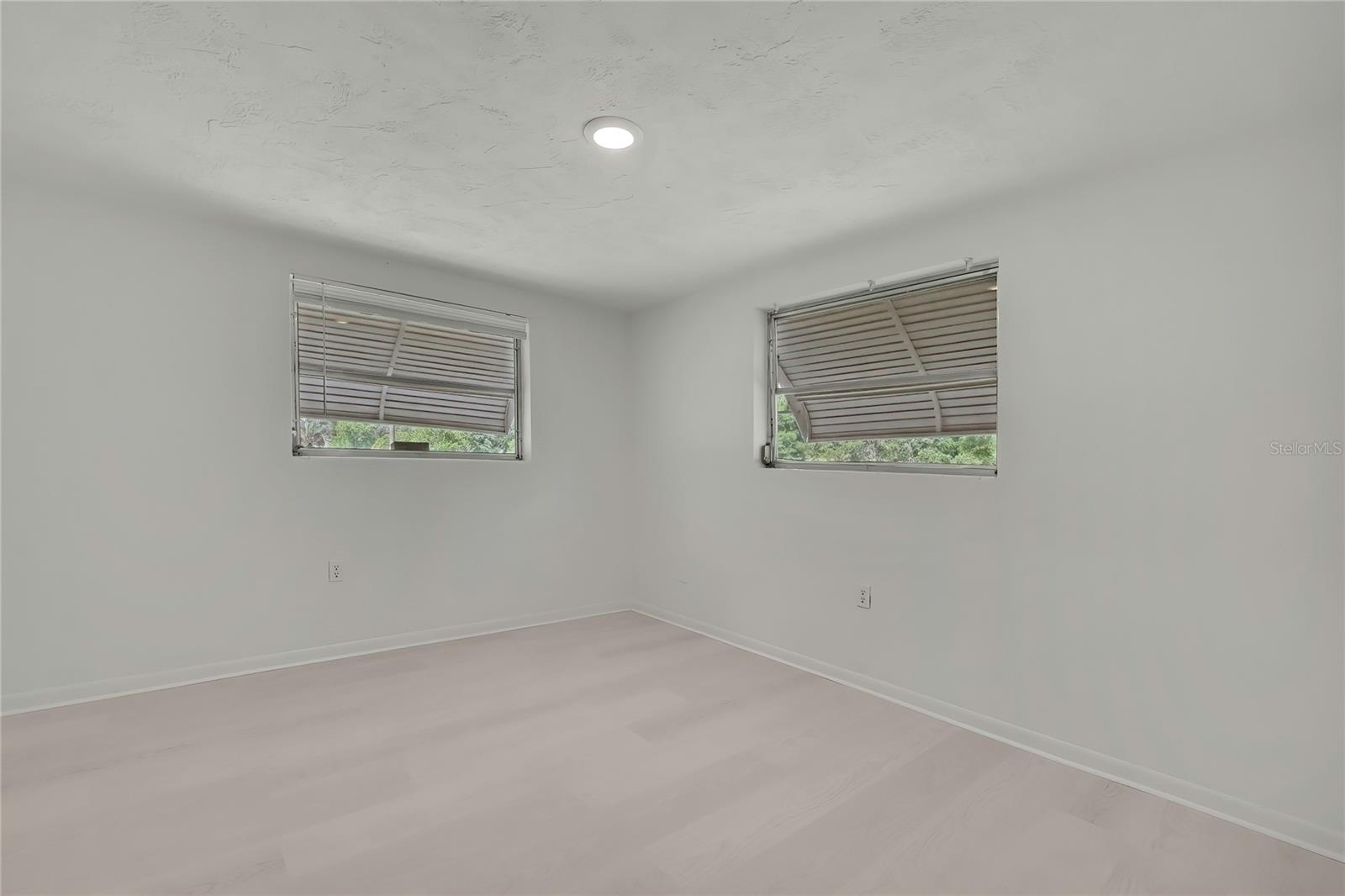 BEVERLY HILLS UNIT 03A - Residential