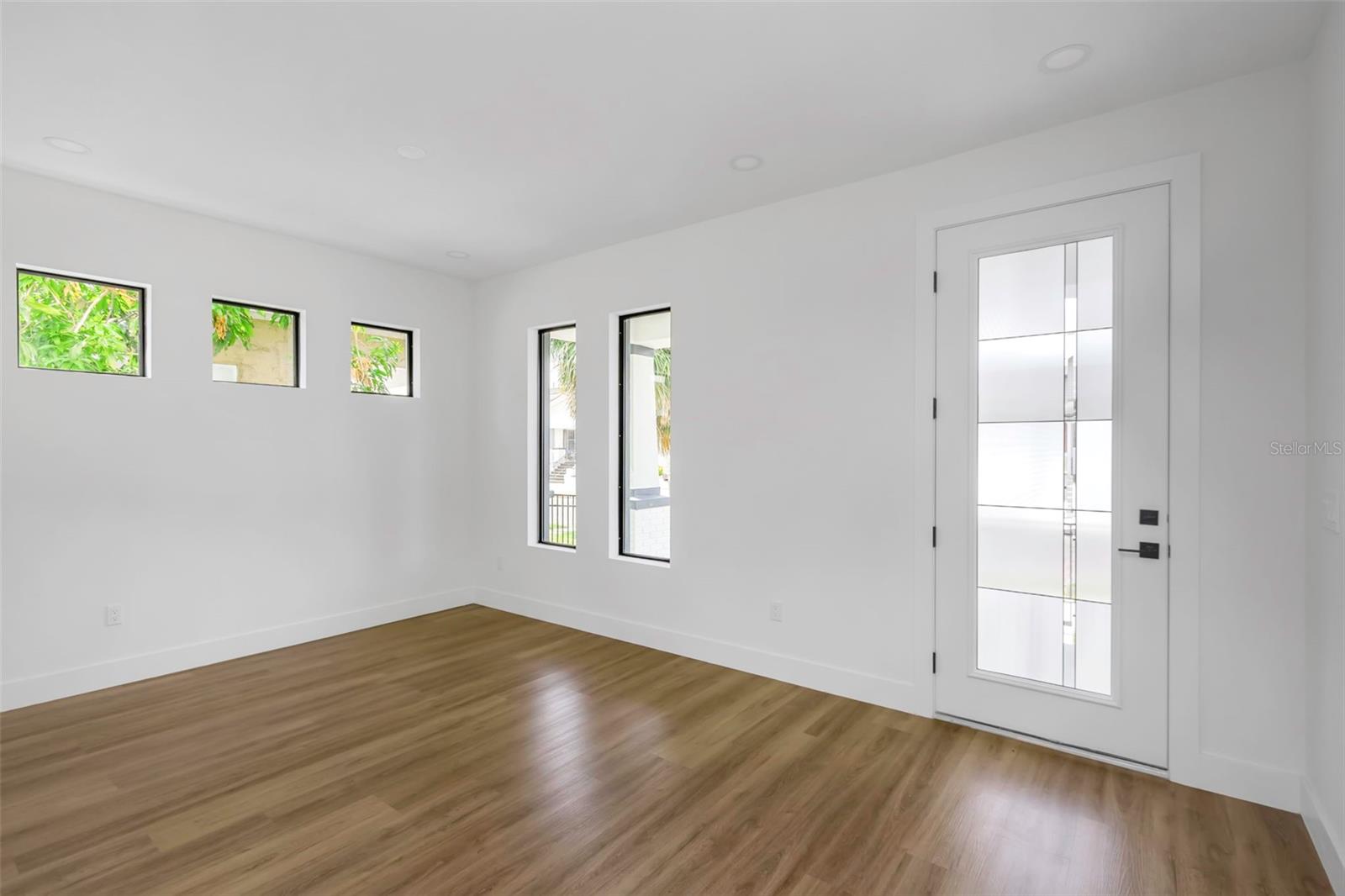 2328 W LA SALLE STREET