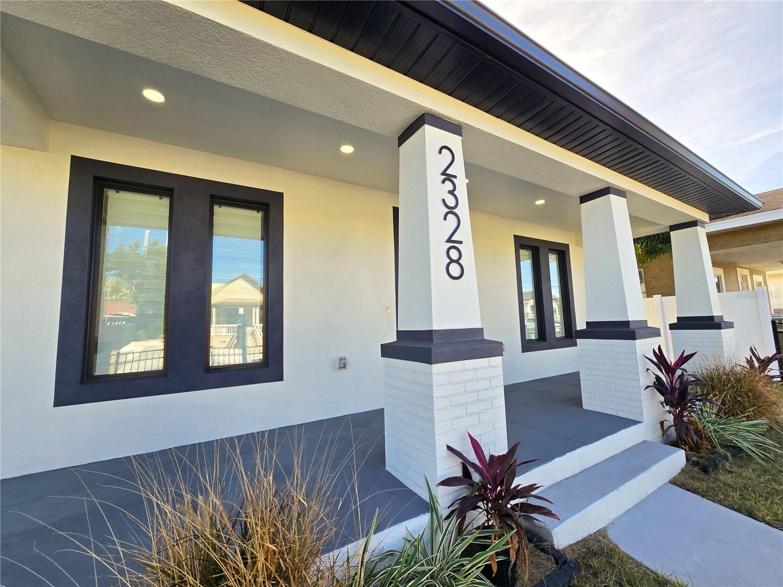 2328 W LA SALLE STREET