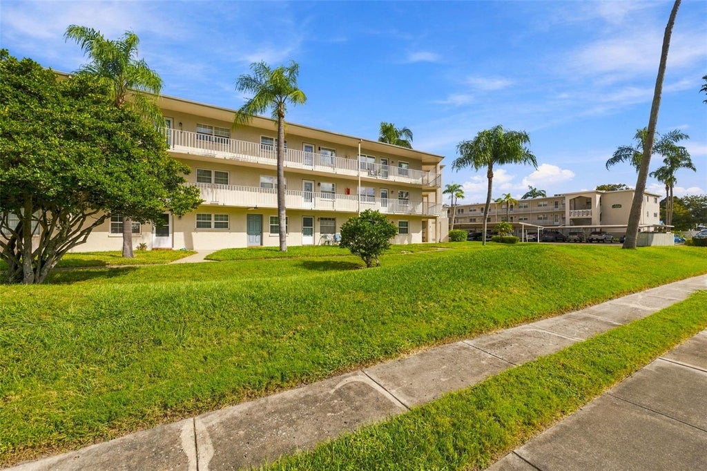 Photo of 960 Virginia Street #206, Dunedin, FL 34698 (MLS # TB8562970)