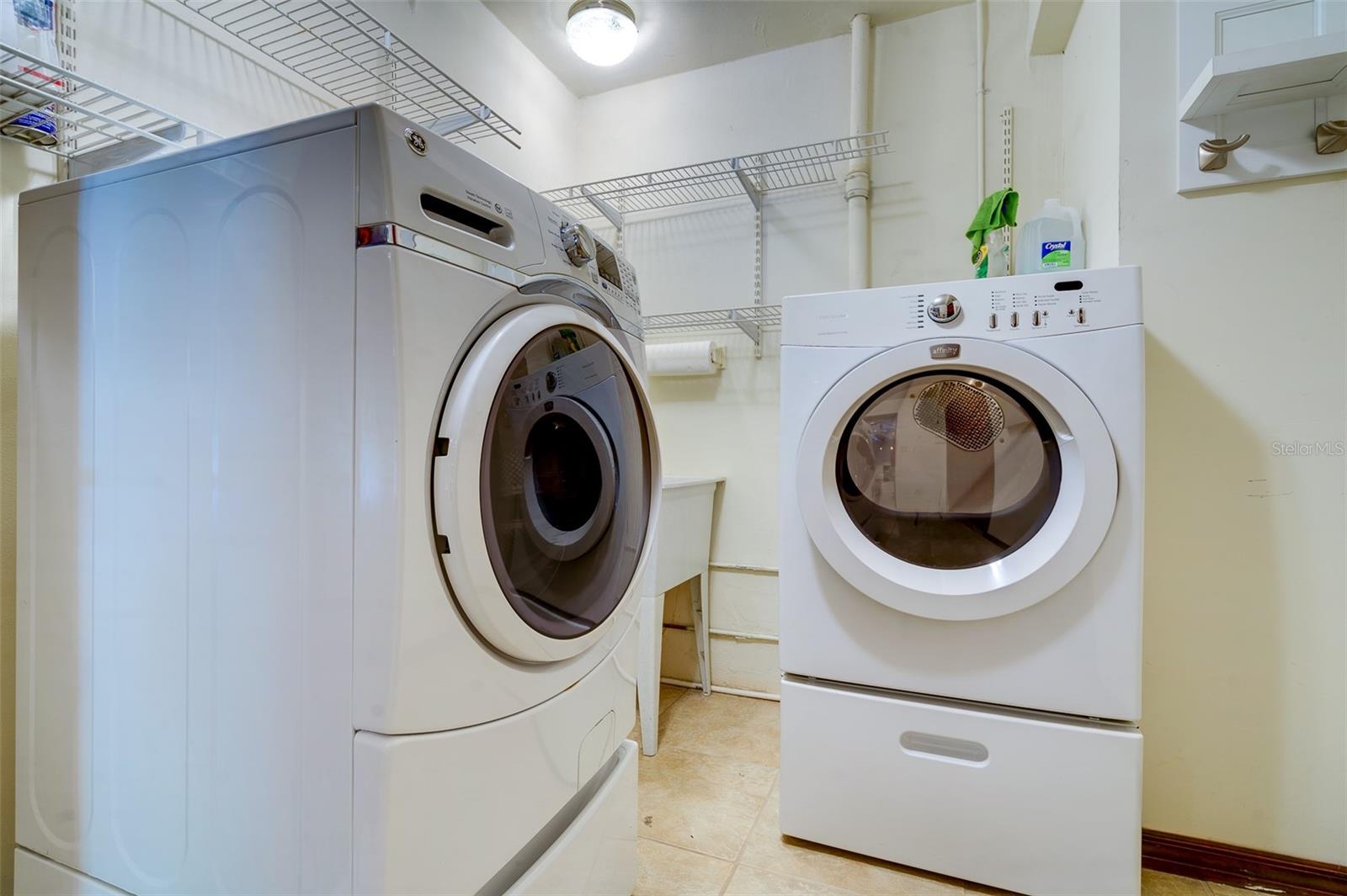 EAGLES NEST GARDENS ESTATES - Residential Lease