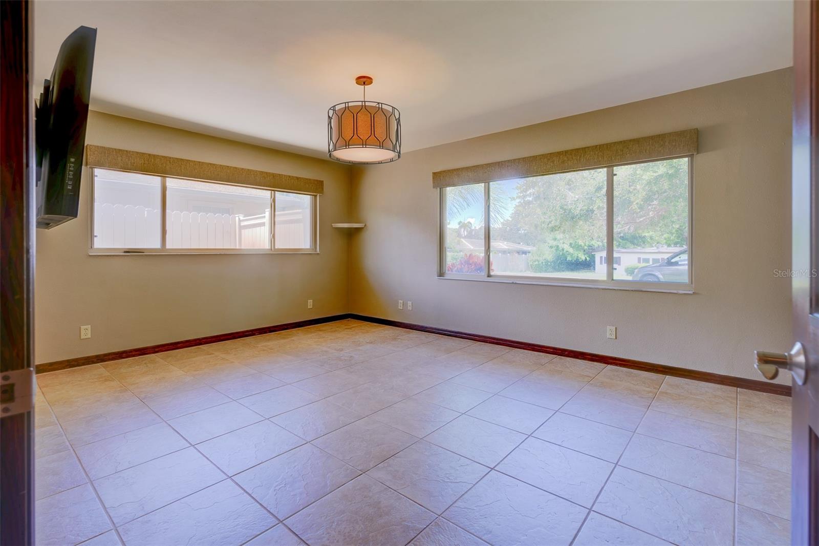 EAGLES NEST GARDENS ESTATES - Residential Lease