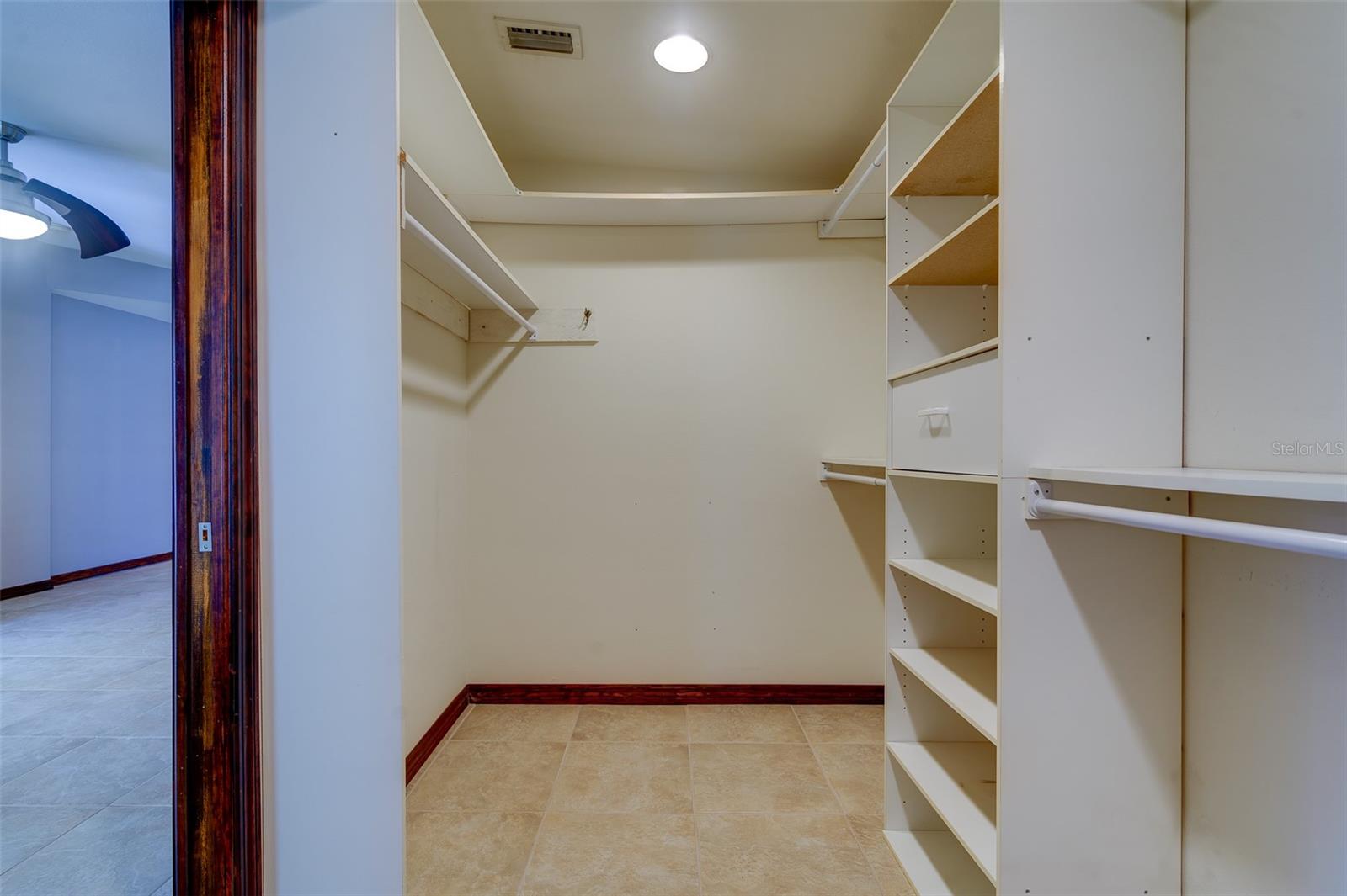 EAGLES NEST GARDENS ESTATES - Residential Lease