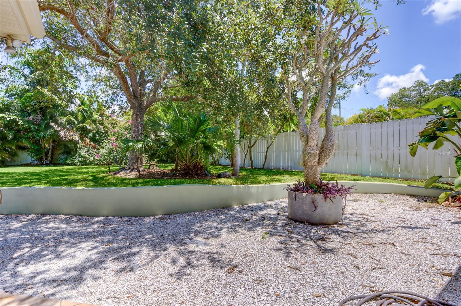 EAGLES NEST GARDENS ESTATES - Residential Lease