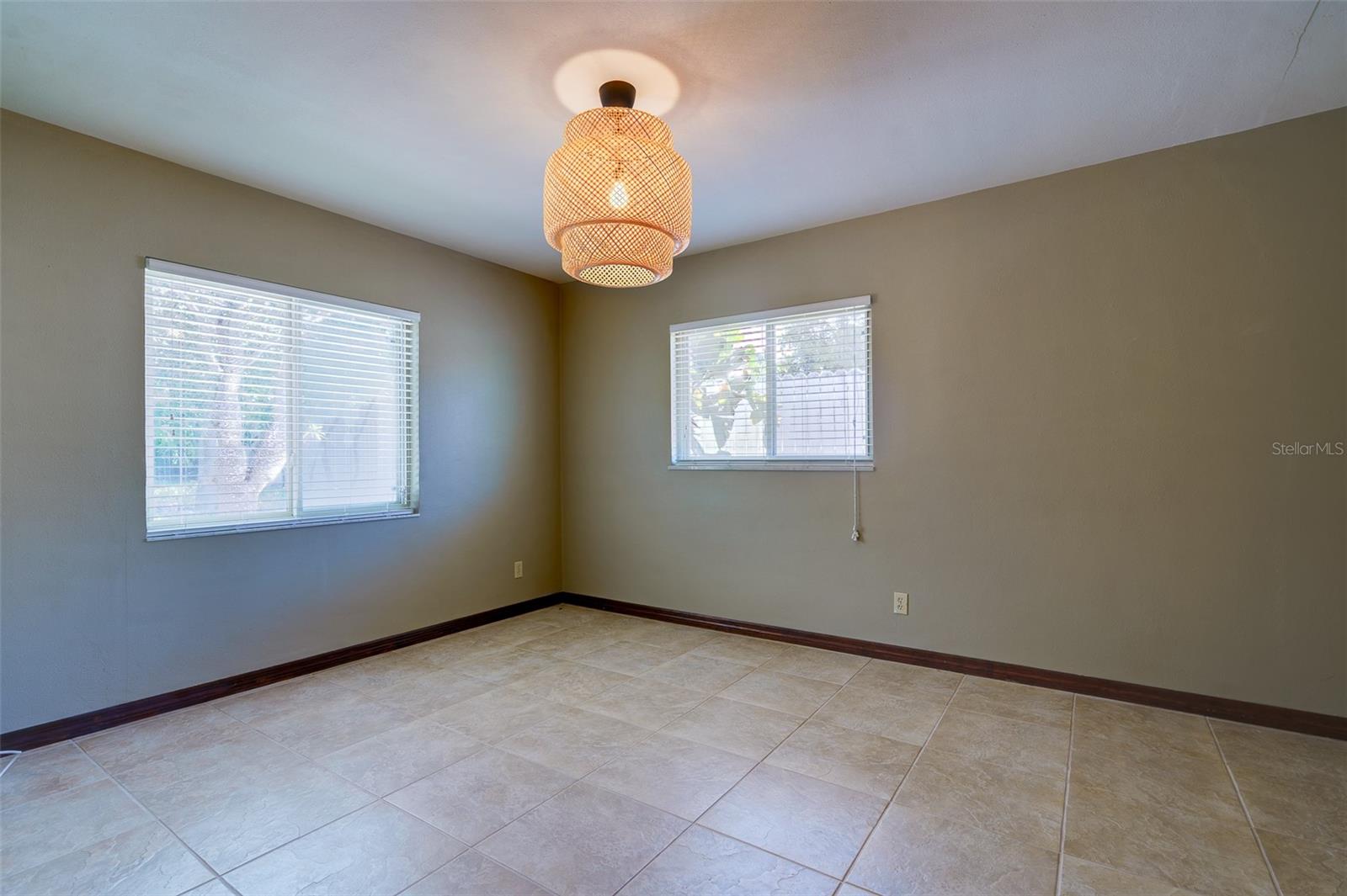 EAGLES NEST GARDENS ESTATES - Residential Lease