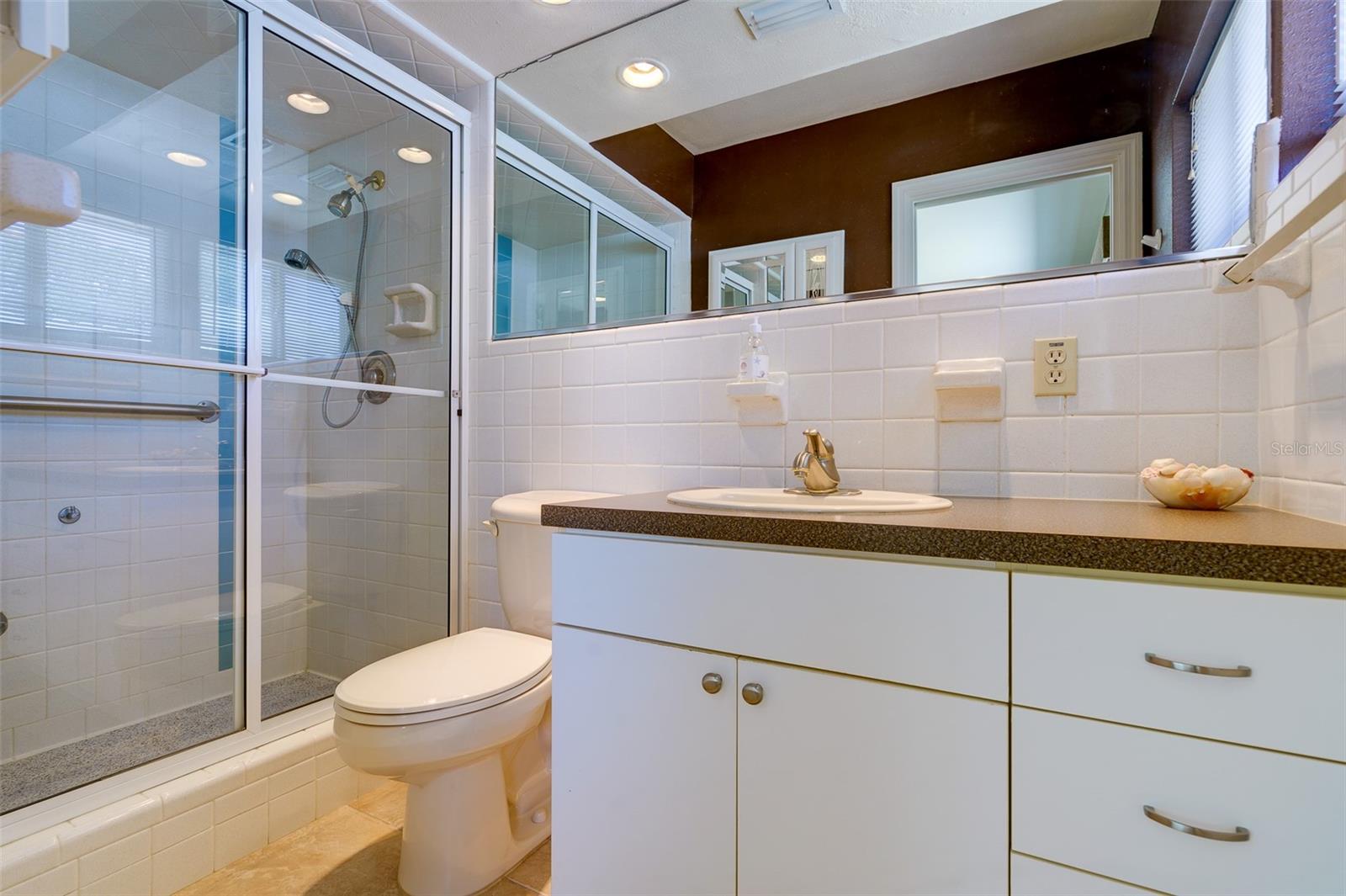 EAGLES NEST GARDENS ESTATES - Residential Lease