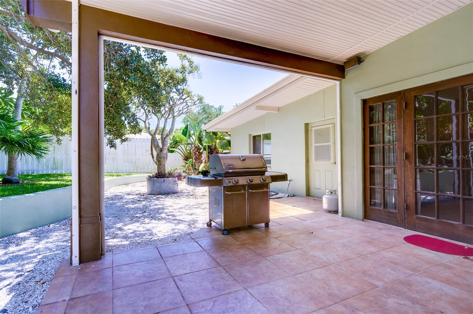 EAGLES NEST GARDENS ESTATES - Residential Lease