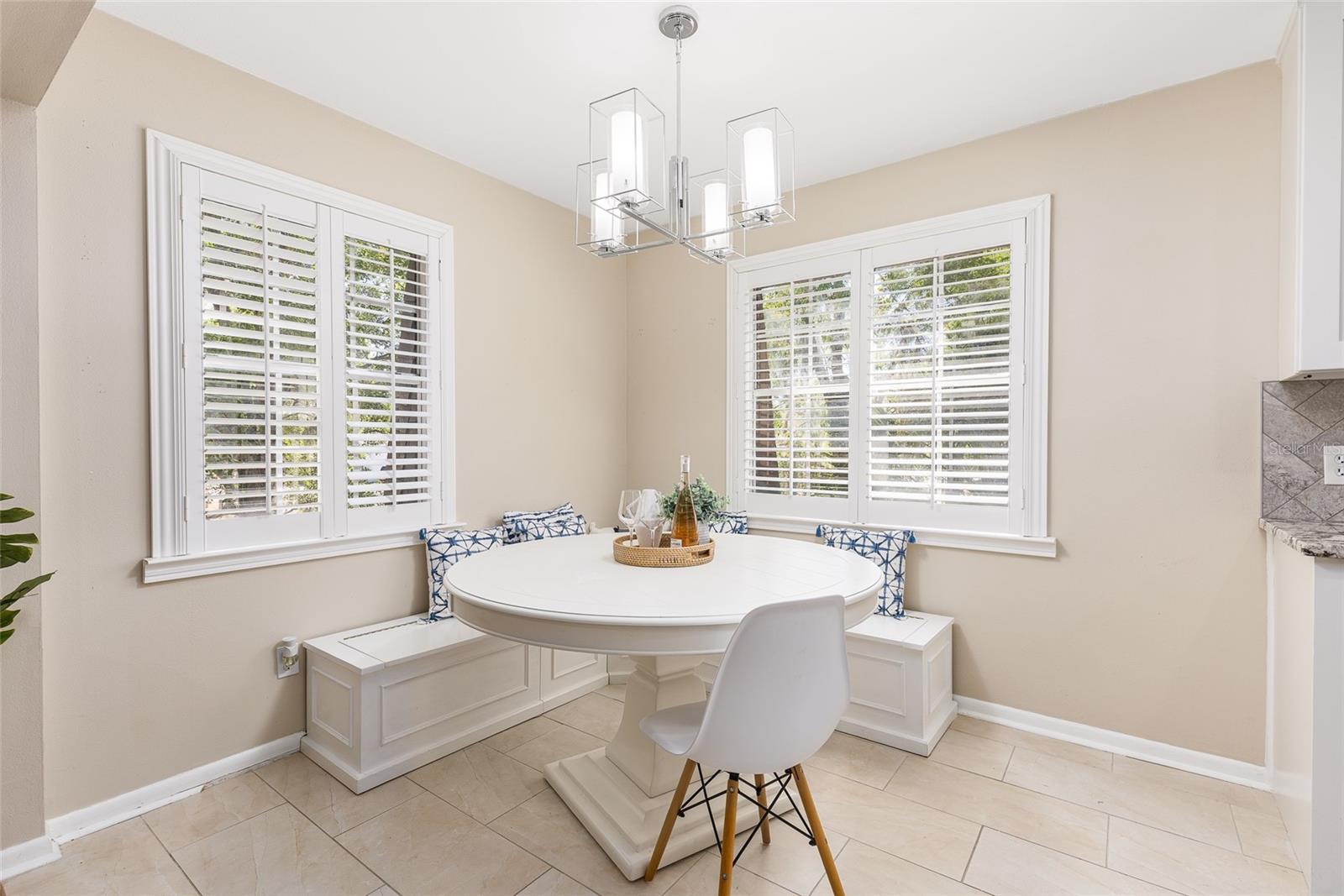 1913 WOODCREST DRIVE B