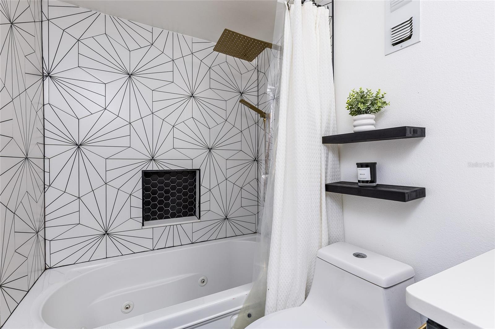 OAKS CONDO - Residential