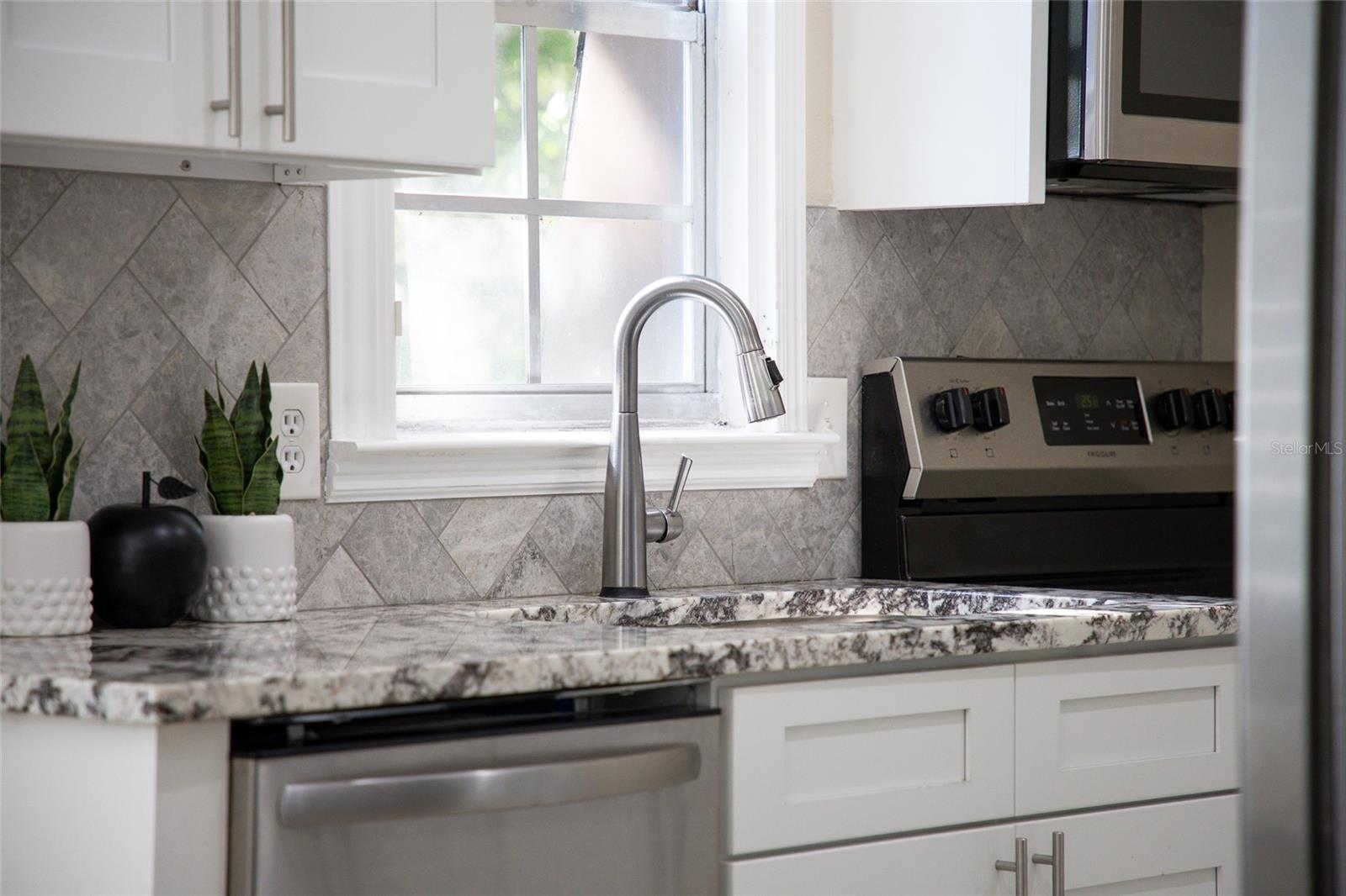 OAKS CONDO - Residential