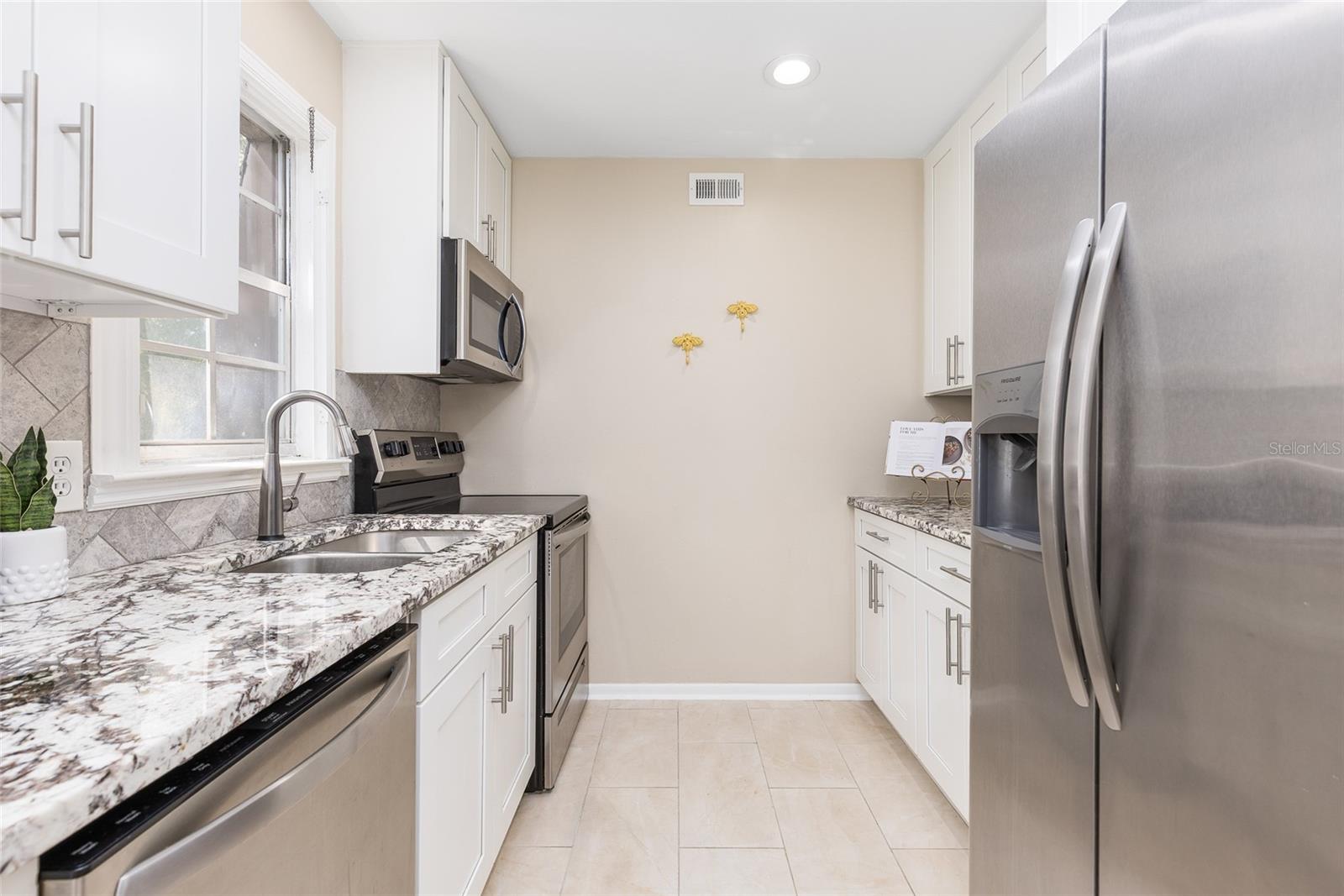 OAKS CONDO - Residential