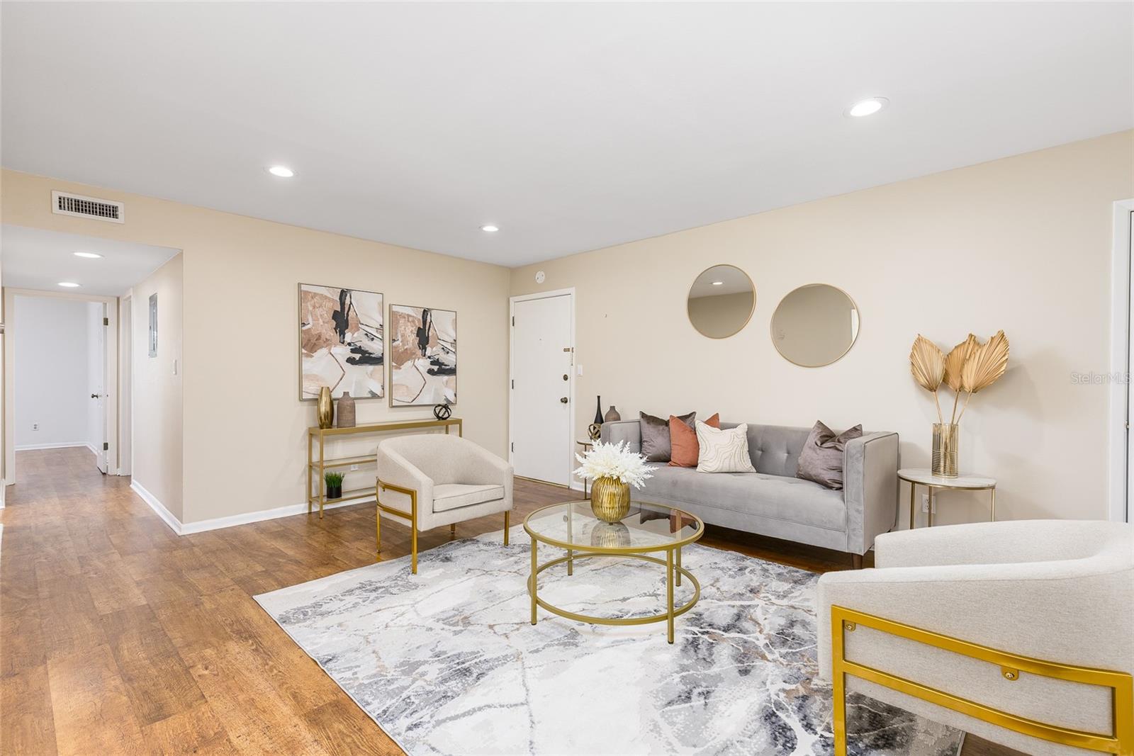 1913 WOODCREST DRIVE B