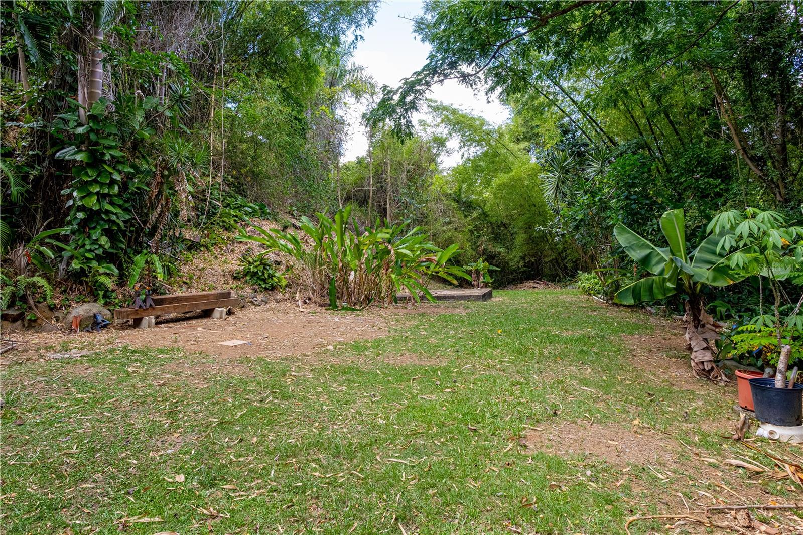 179 Road, KM 3.0 BO GUAMANI 4
