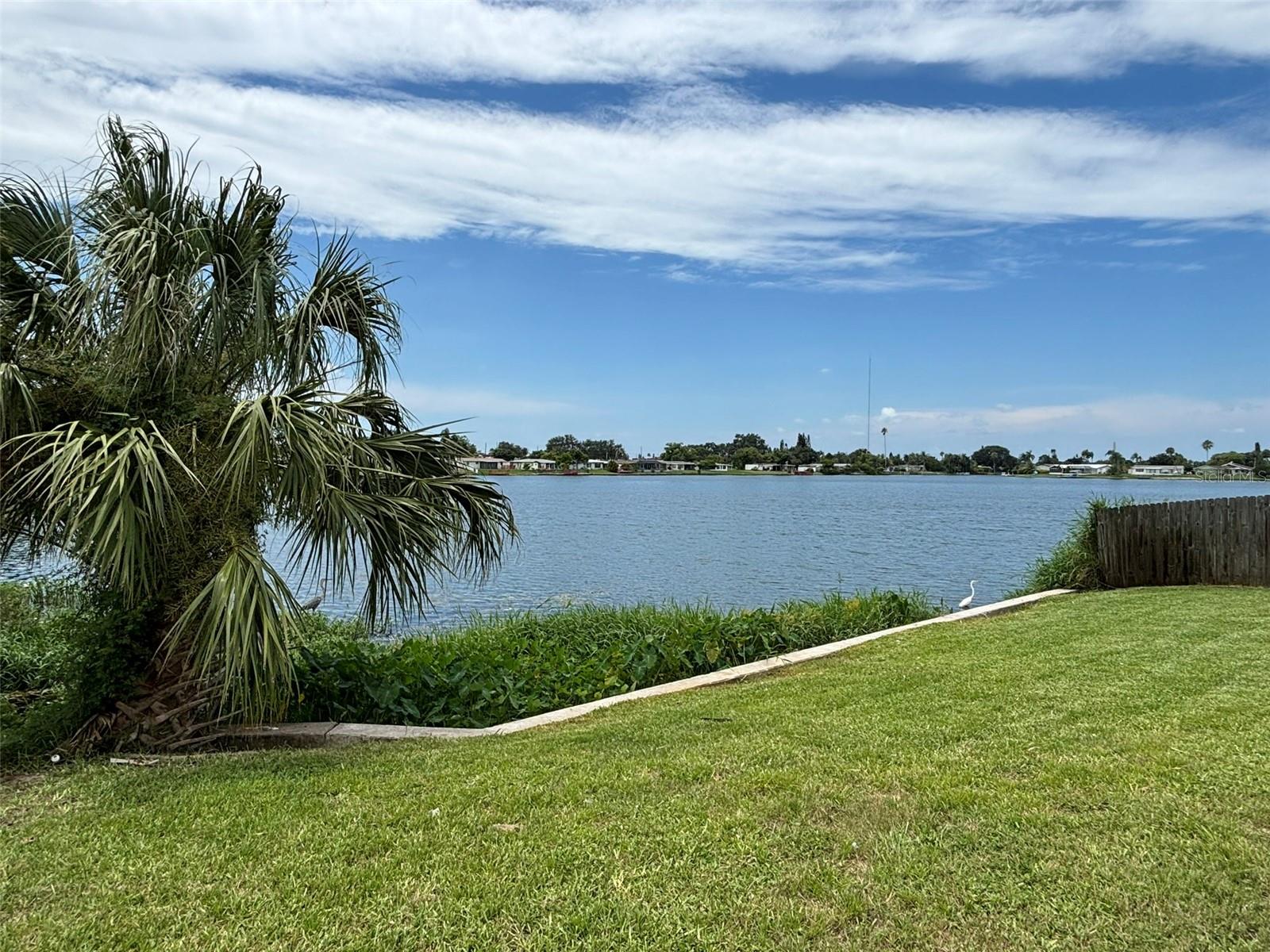 ALOHA GARDENS - Land