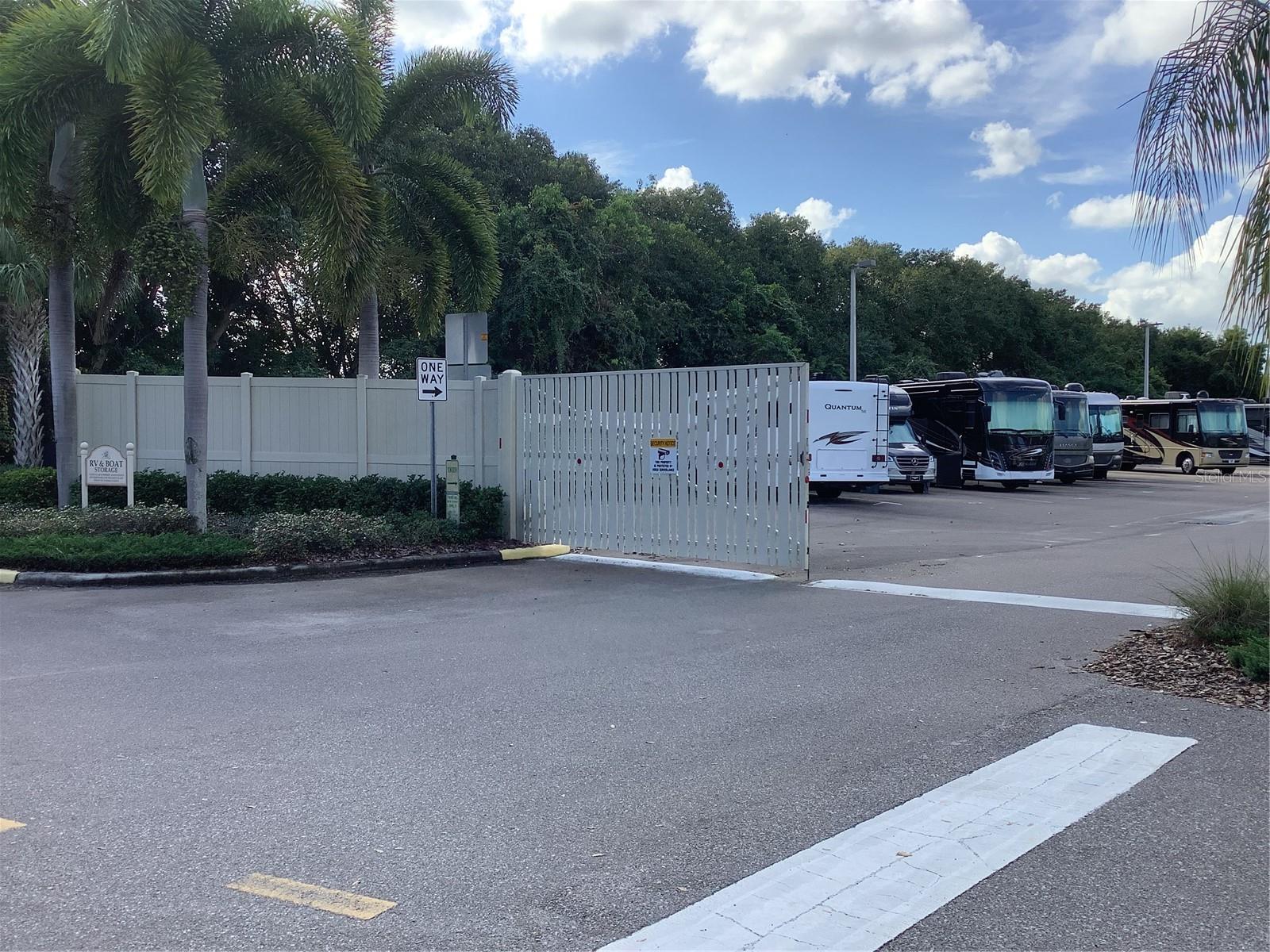 VALENCIA LAKES TR P - Residential