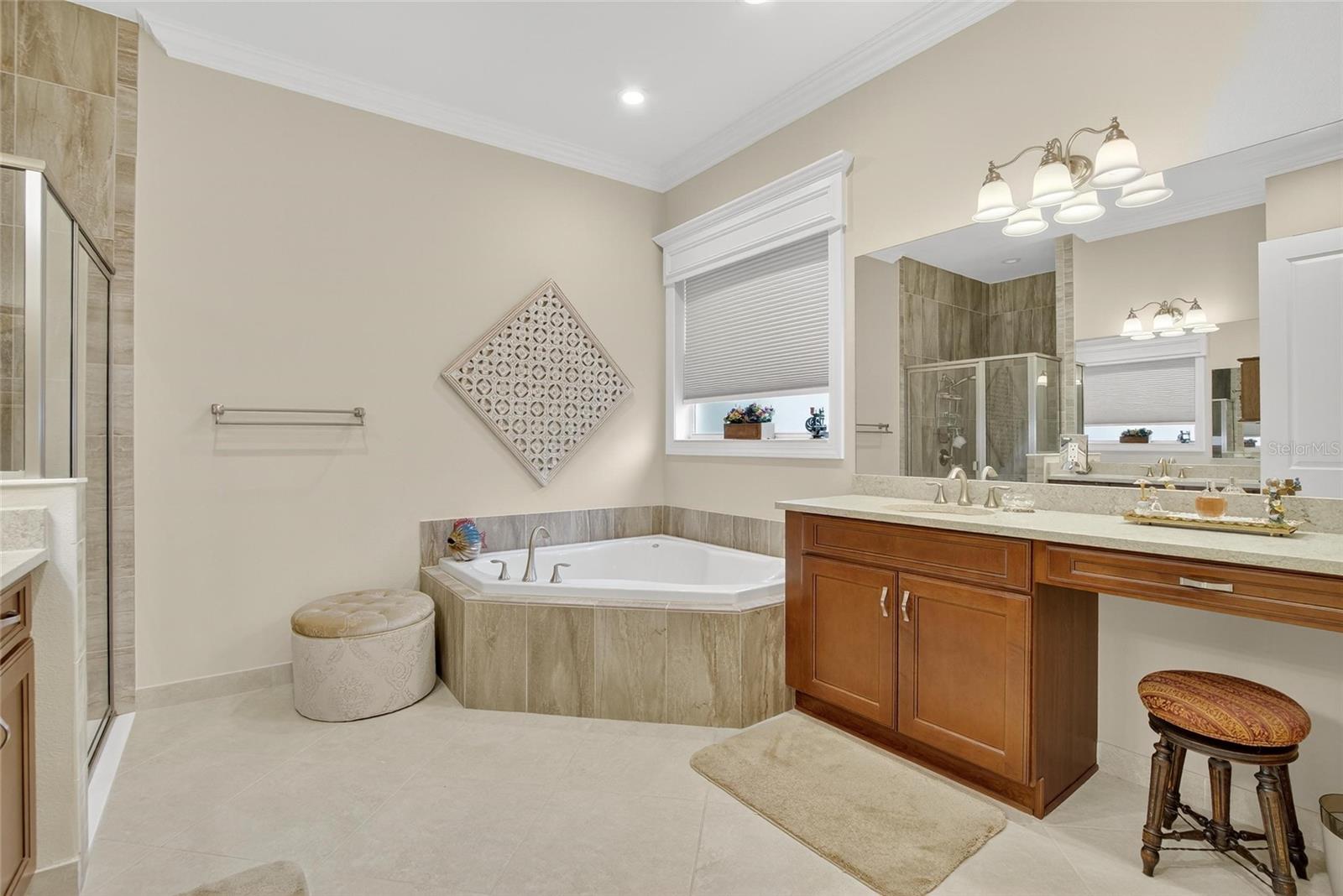 VALENCIA LAKES TR P - Residential