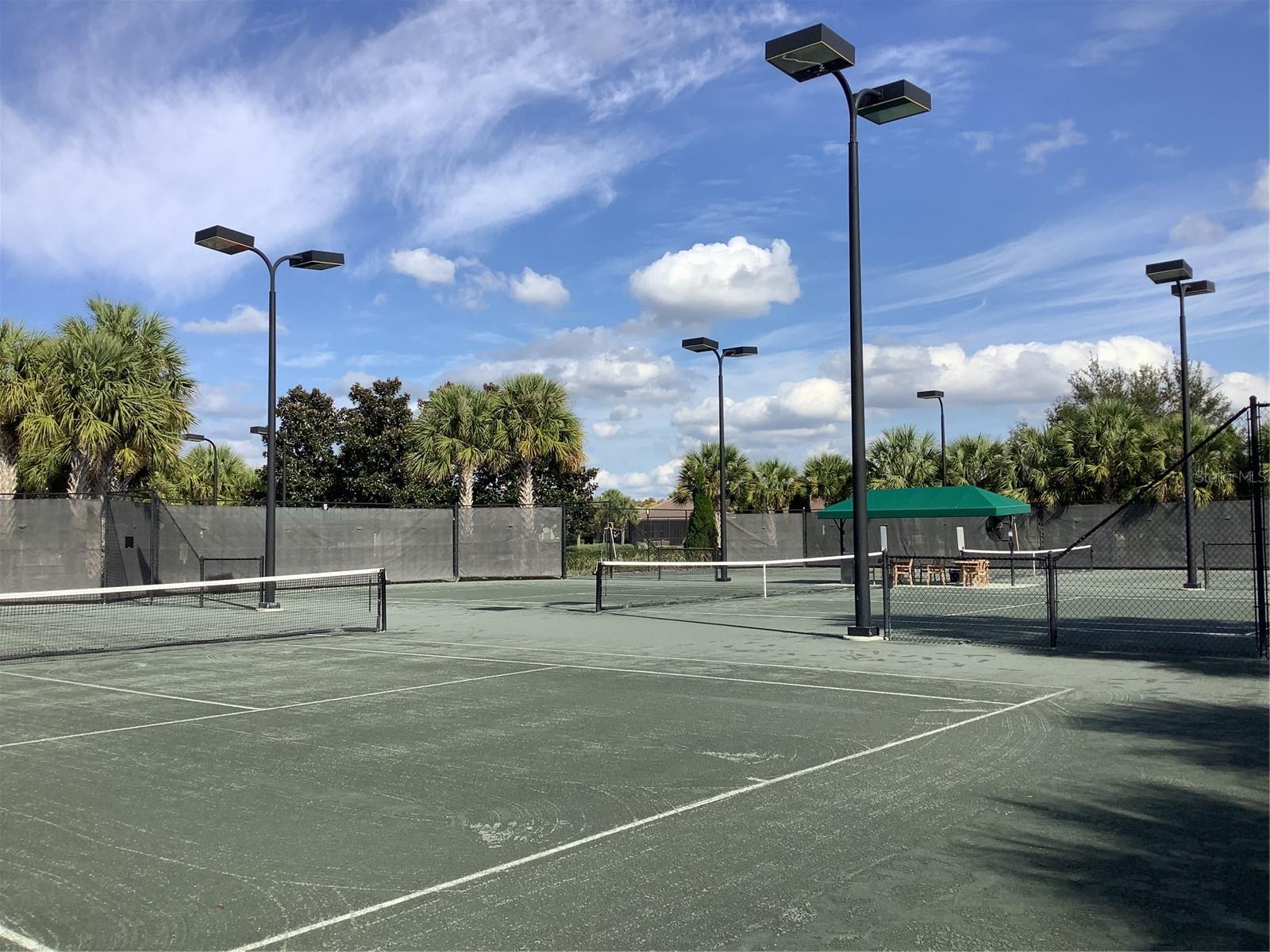VALENCIA LAKES TR P - Residential