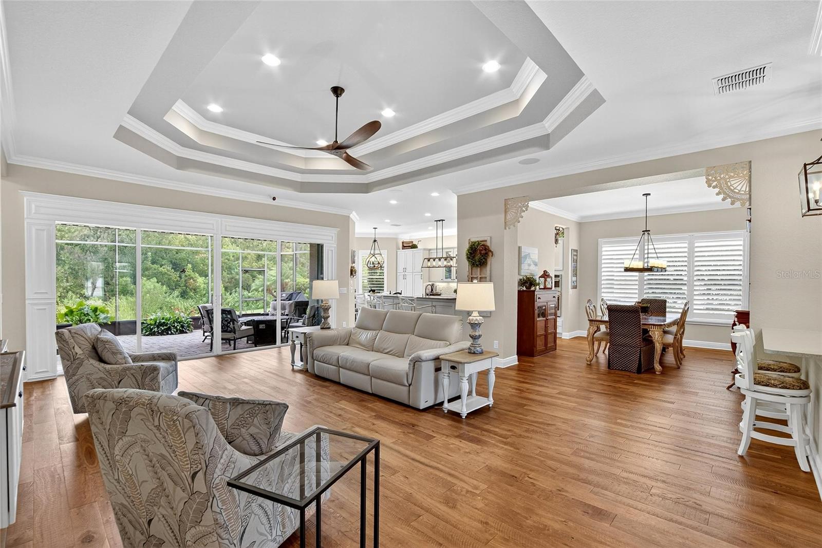 VALENCIA LAKES TR P - Residential