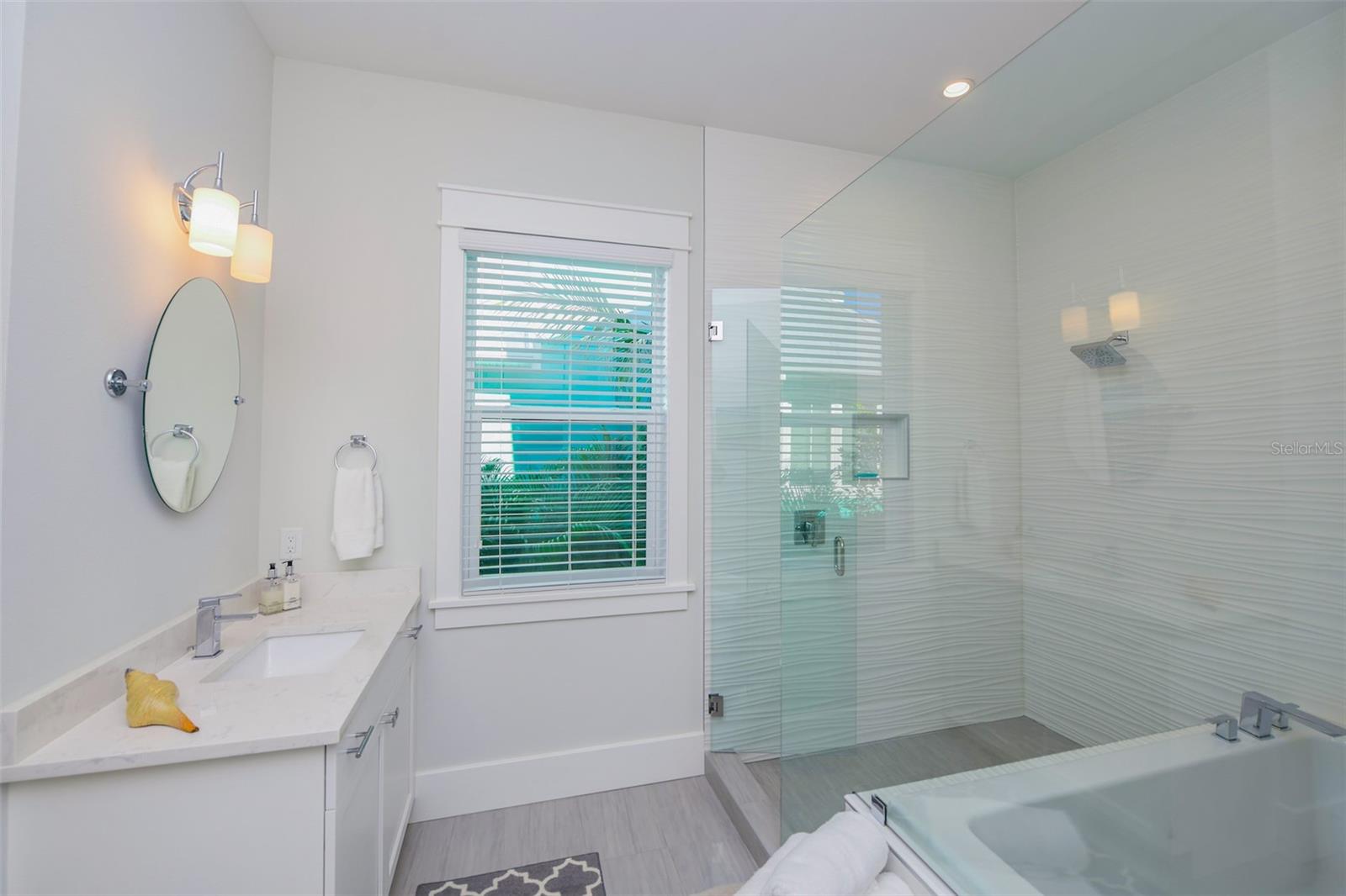 GULF VIEW SUB OF ANNA MARIA KEY - Residential