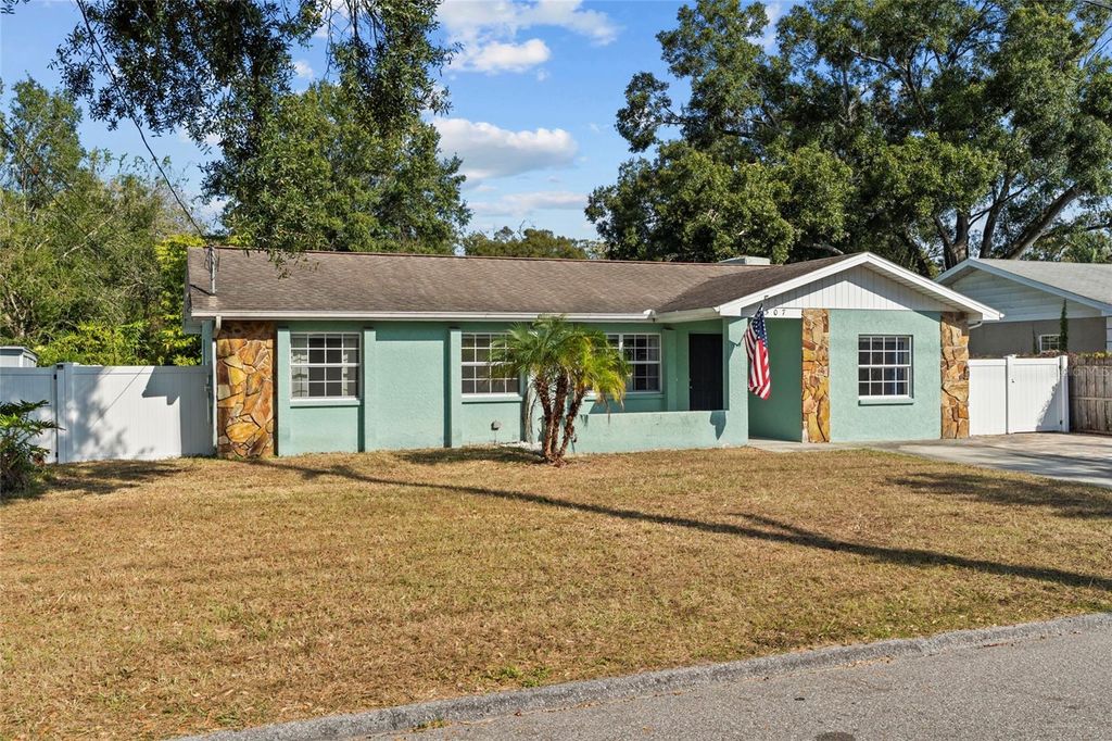 Photo of 1507 W Kirby Street, Tampa, FL 33604 (MLS # TB8452378)