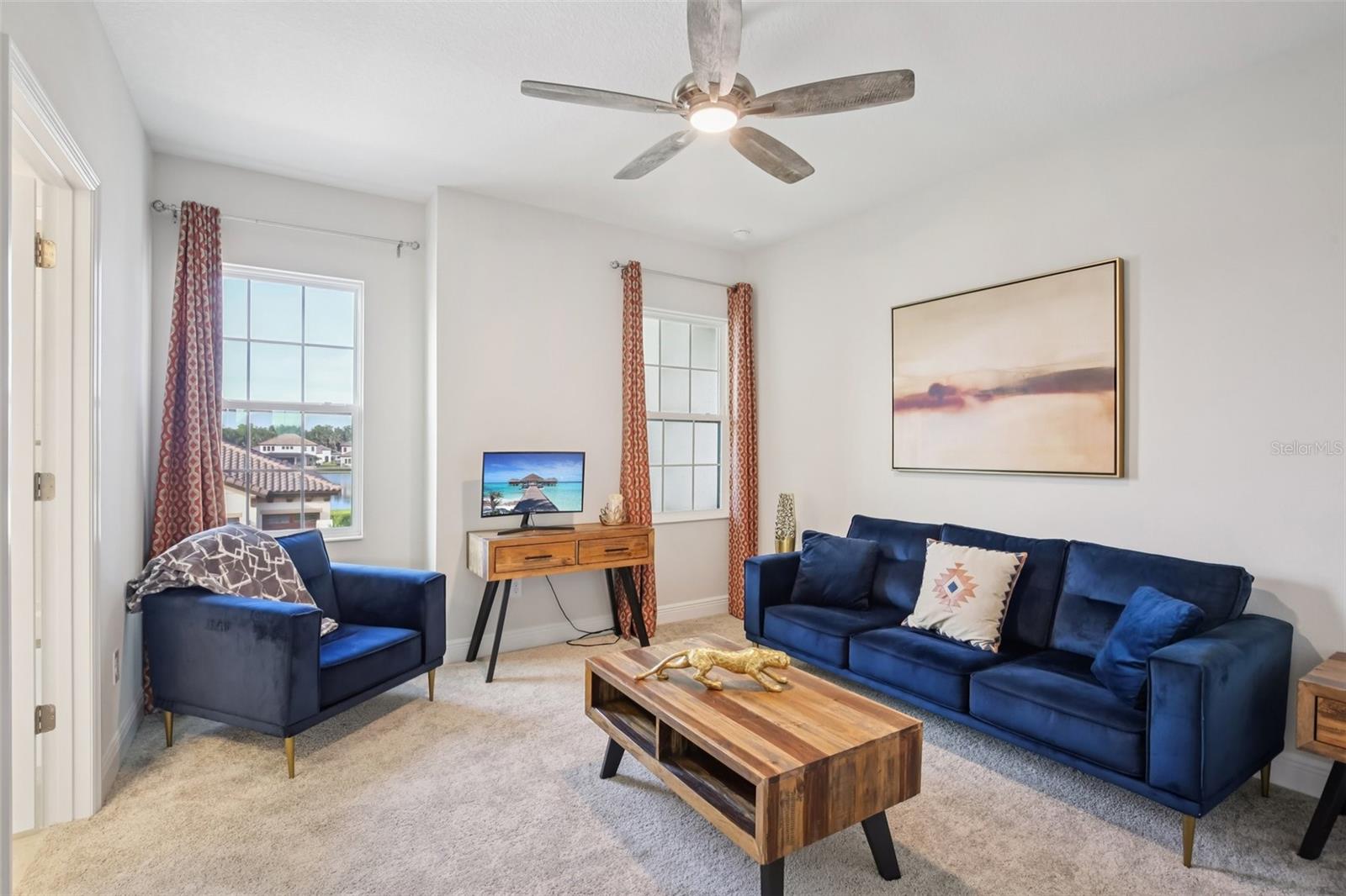 HINTON HAWKSTONE - Residential