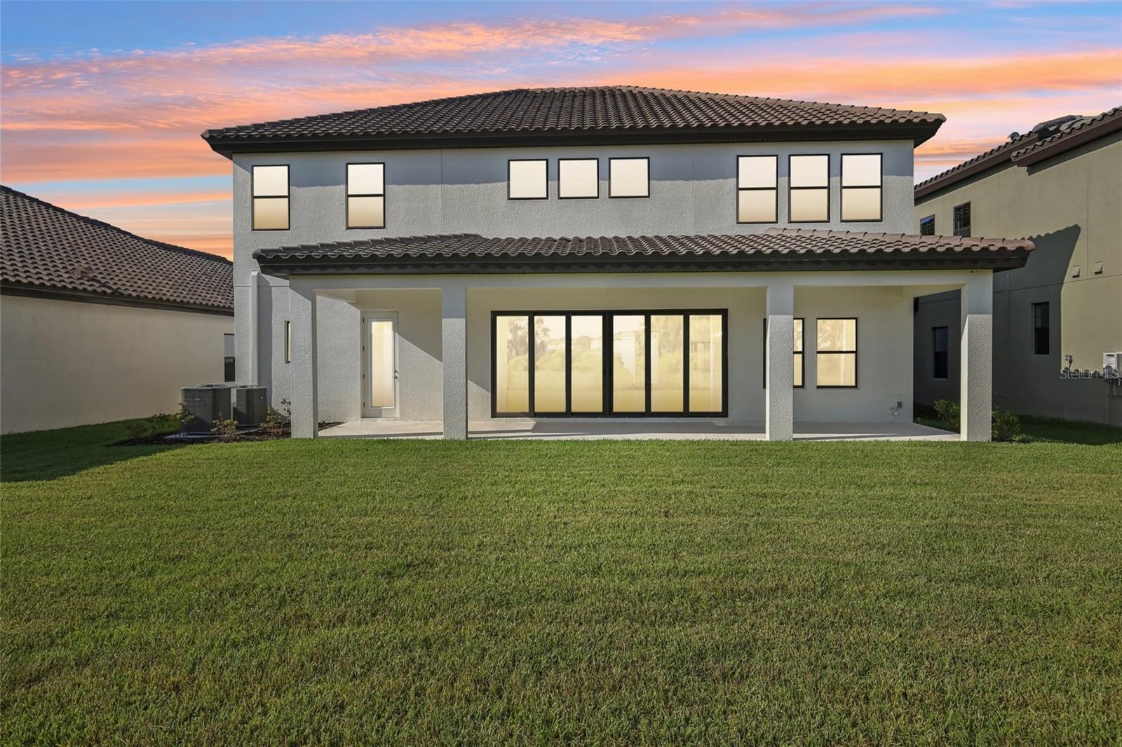 HINTON HAWKSTONE - Residential